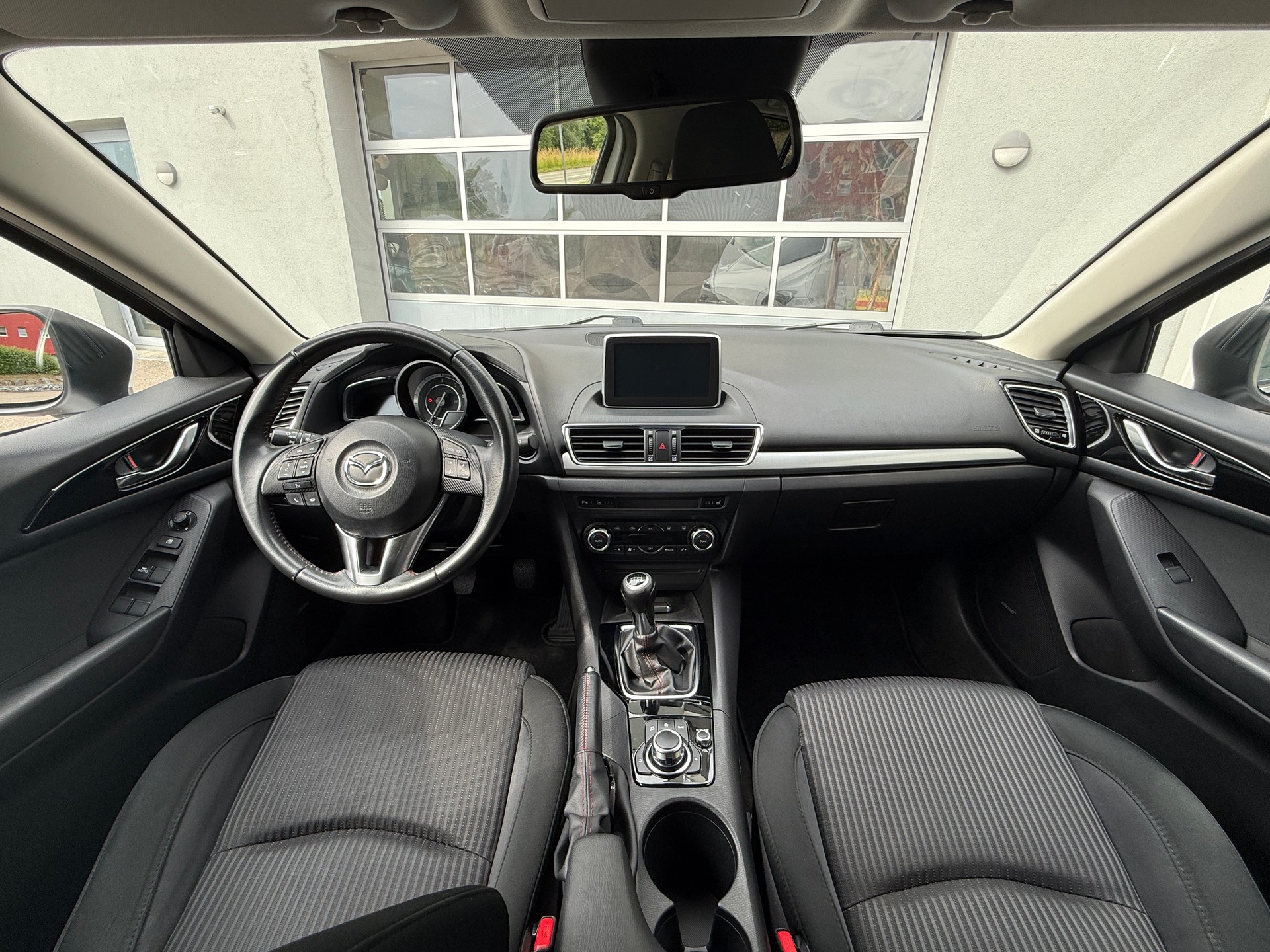 MAZDA 3 2.2 16V CD Revolution-image-13