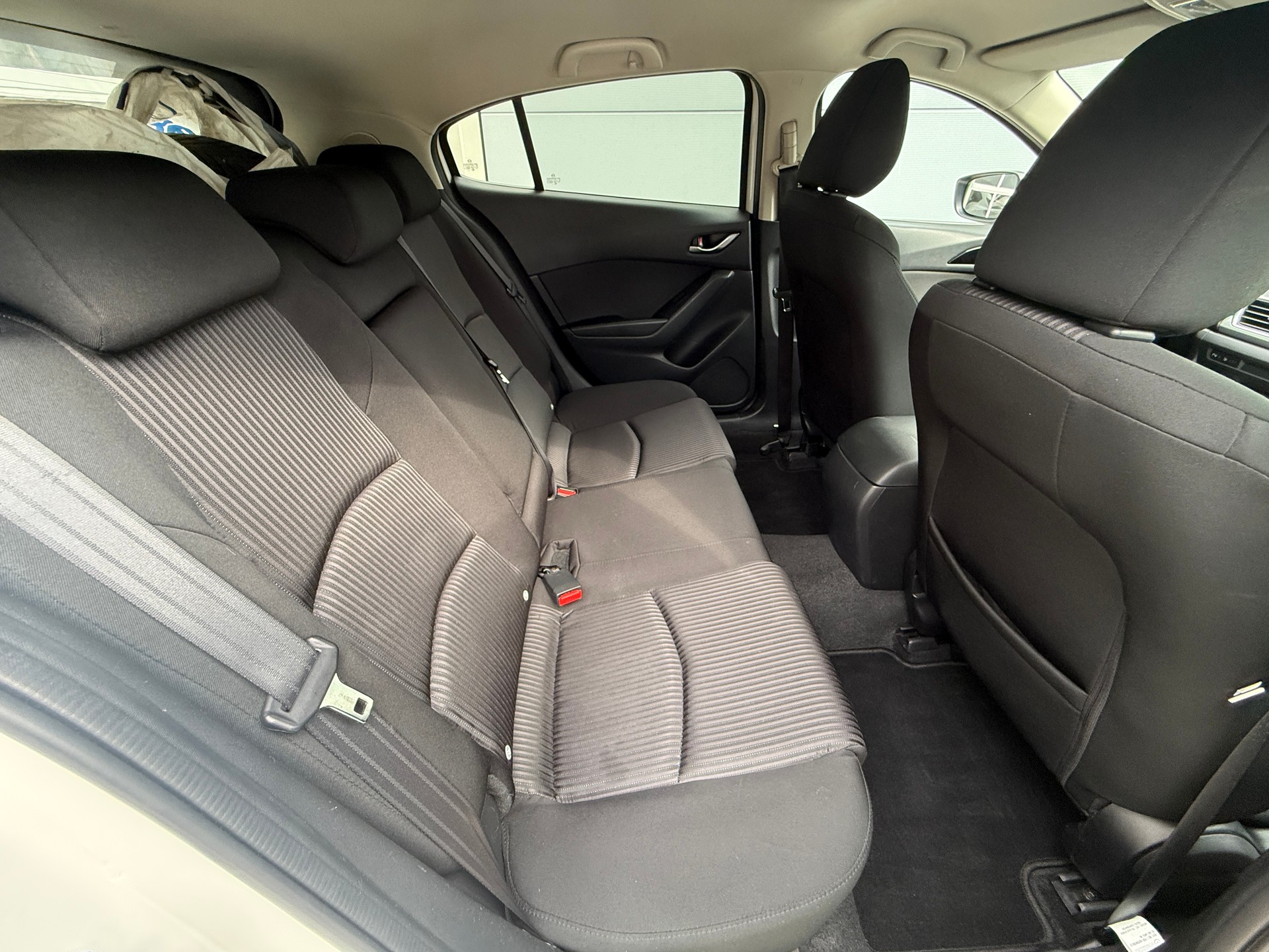 MAZDA 3 2.2 16V CD Revolution-image-24
