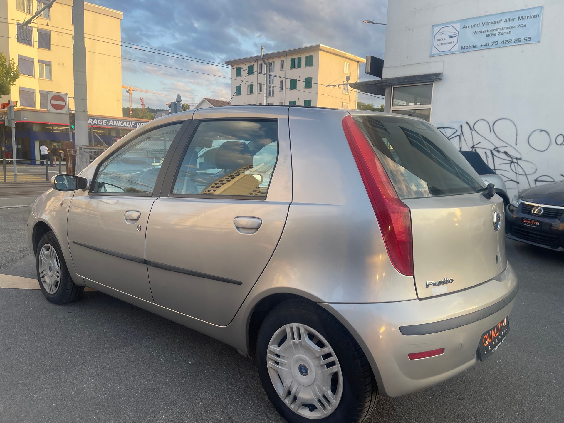 FIAT Punto 1.4 16V Emotion-image-3