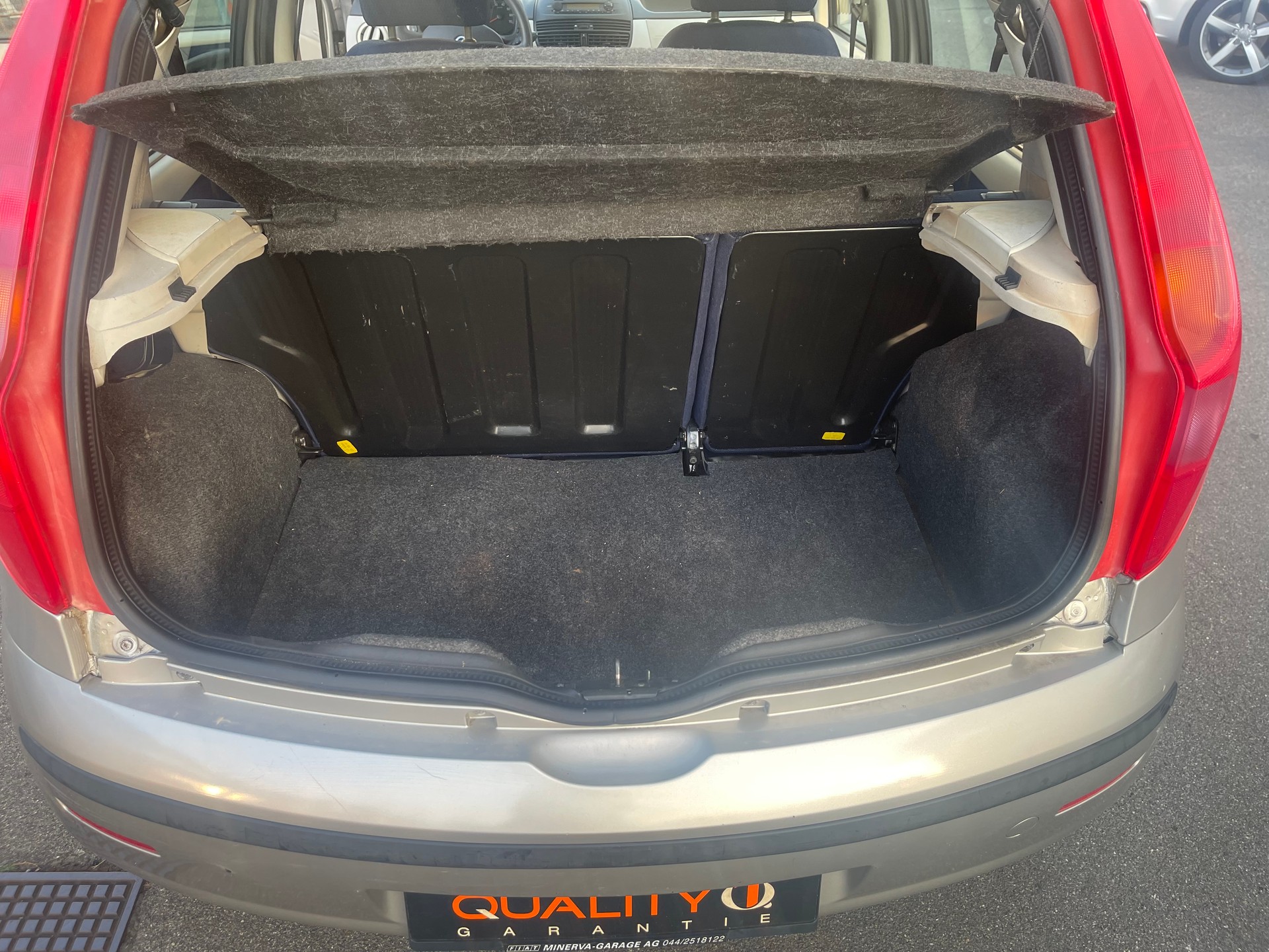 FIAT Punto 1.4 16V Emotion-image-6