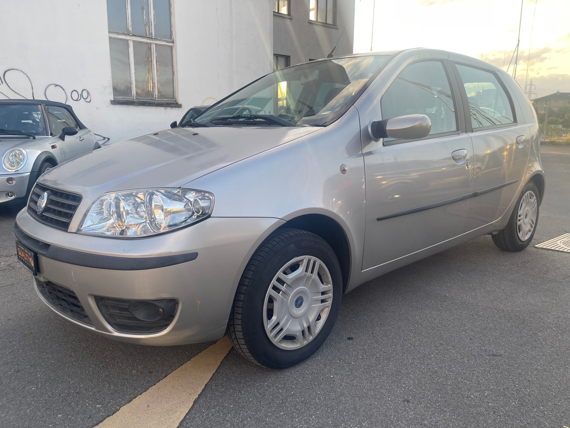 FIAT Punto 1.4 16V Emotion-image-1