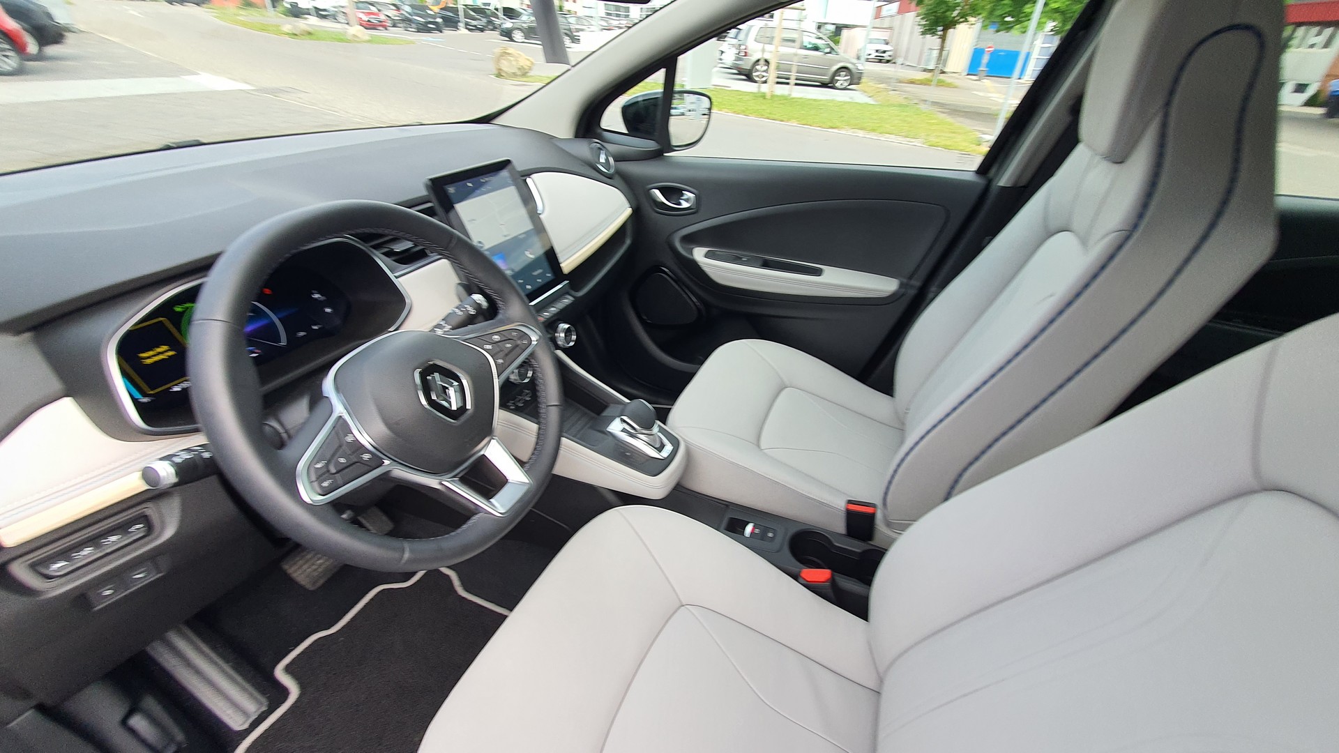 RENAULT Zoe Riviera R135 inkl. Batterie-image-12