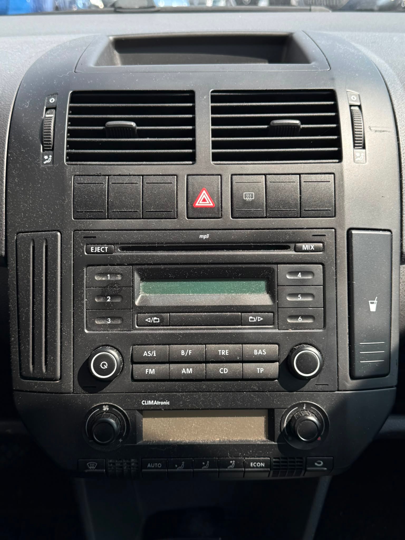 VW Polo 1.9 TDI Sportline-image-10