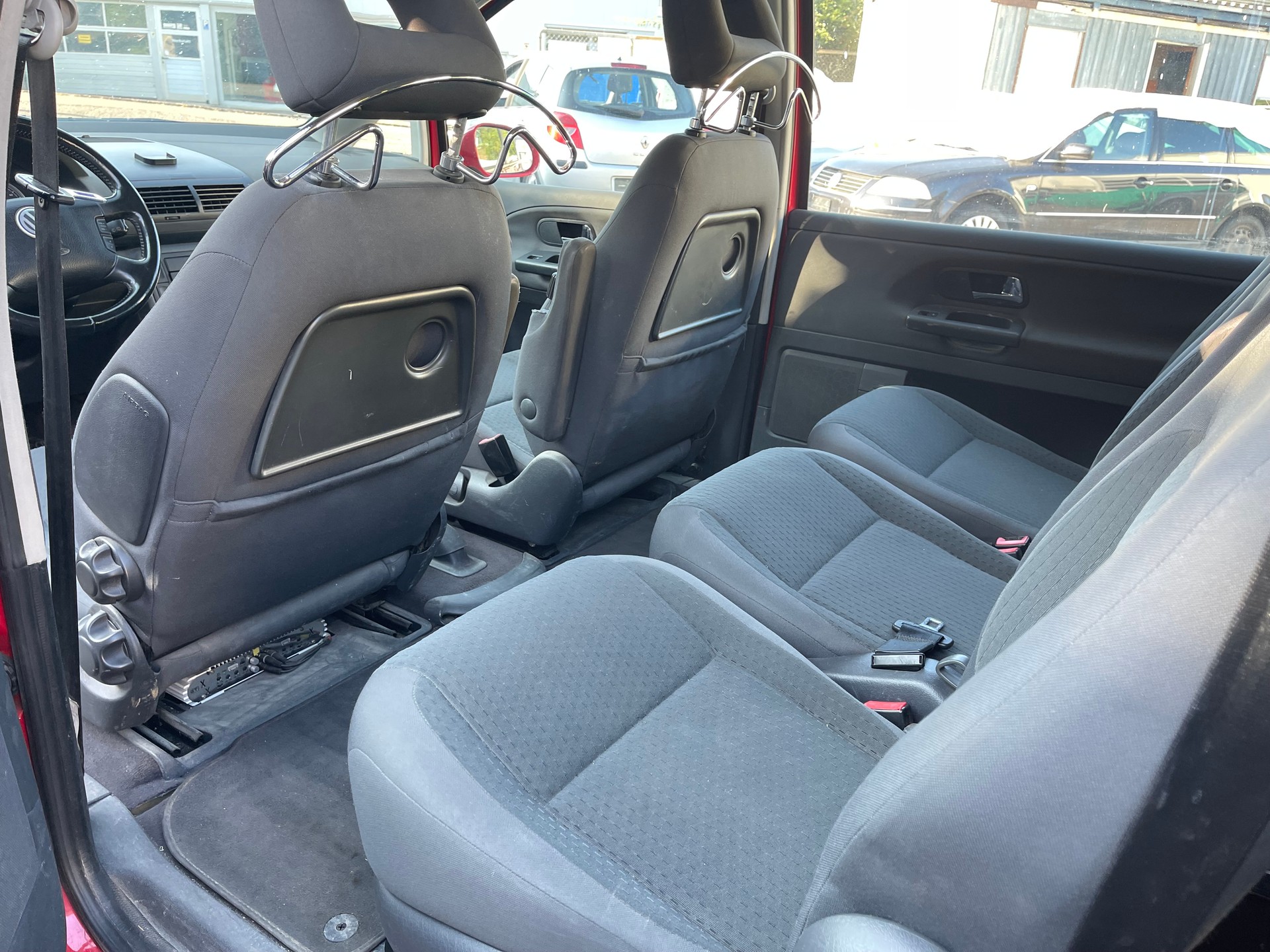 VW Sharan 1.8 T Comfortline-image-13