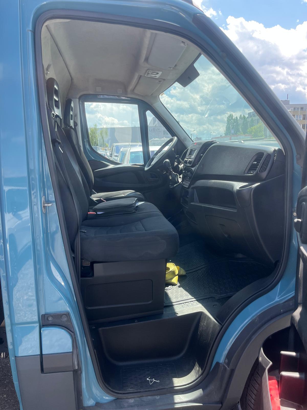 IVECO 35 S 18-image-8