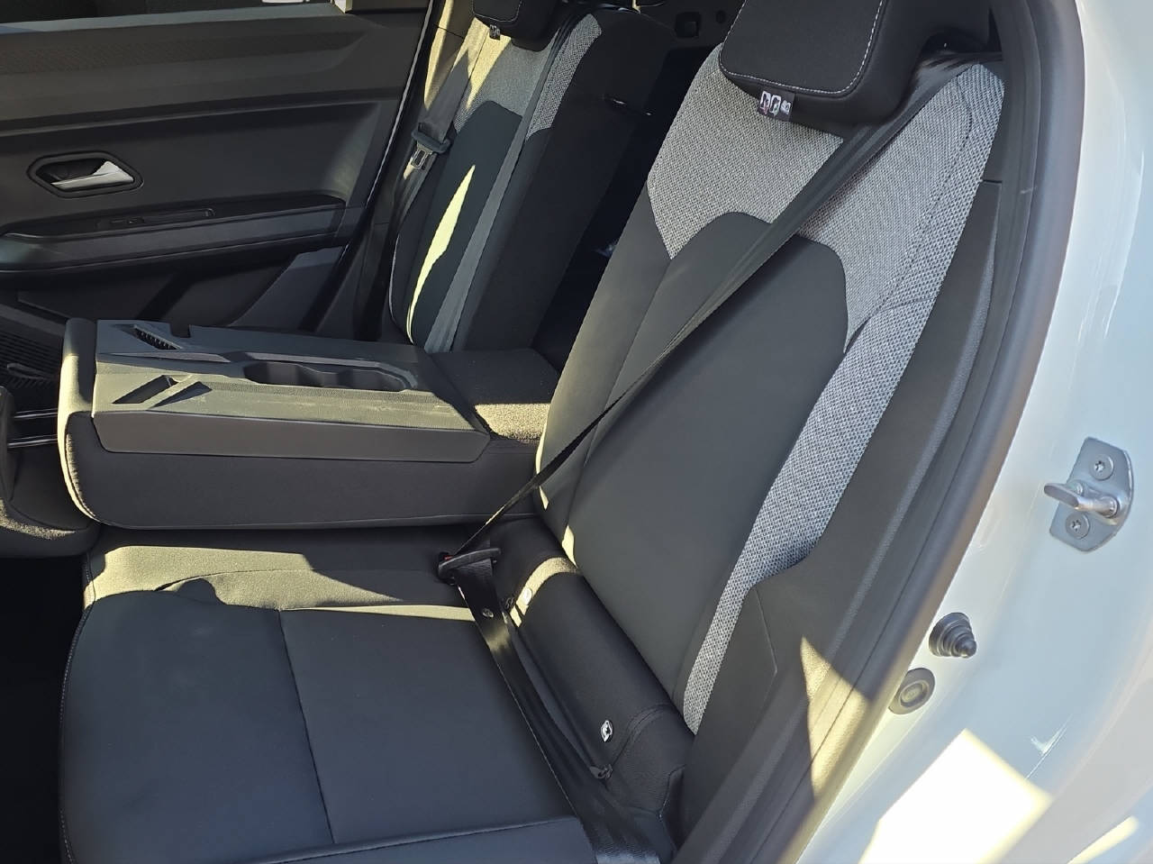 DACIA Bigster 1.8 Hybrid Journey-image-5