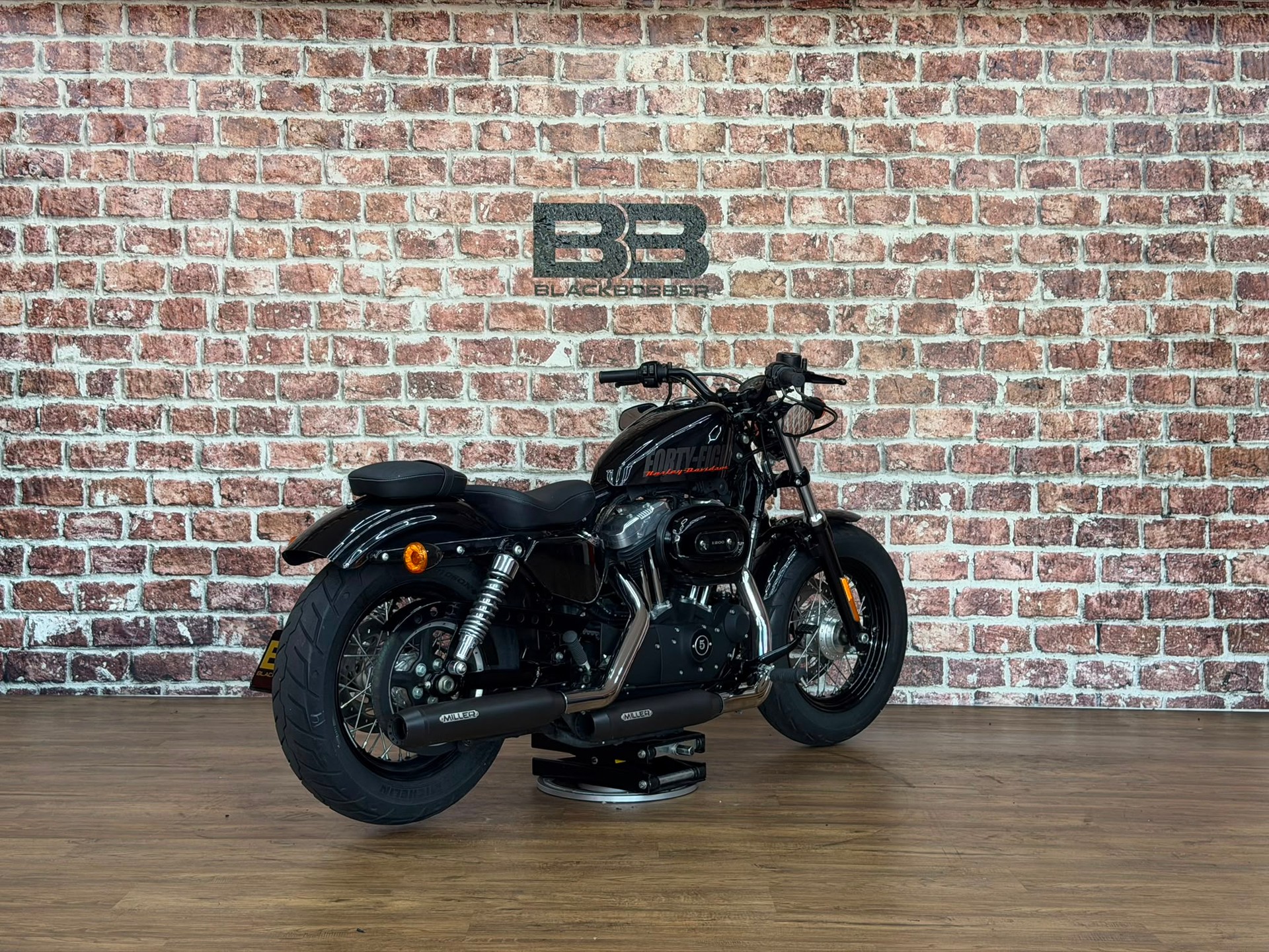 HARLEY-DAVIDSON XL 1200 X Forty Eight ABS-showroom-element-2
