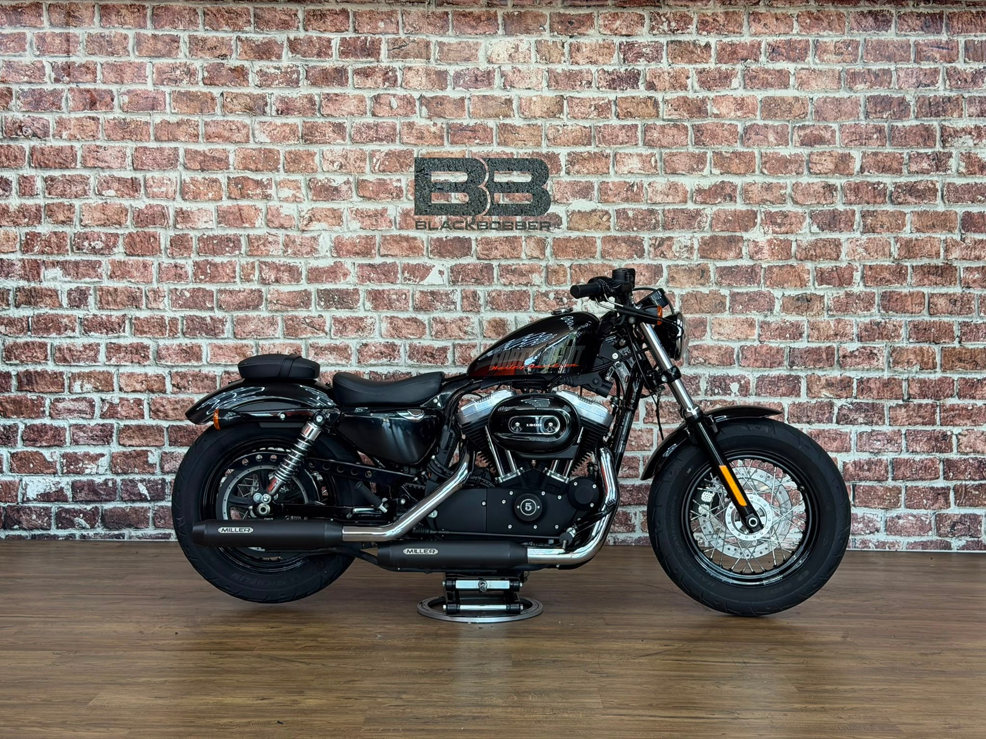 HARLEY-DAVIDSON XL 1200 X Forty Eight ABS-showroom-element-1