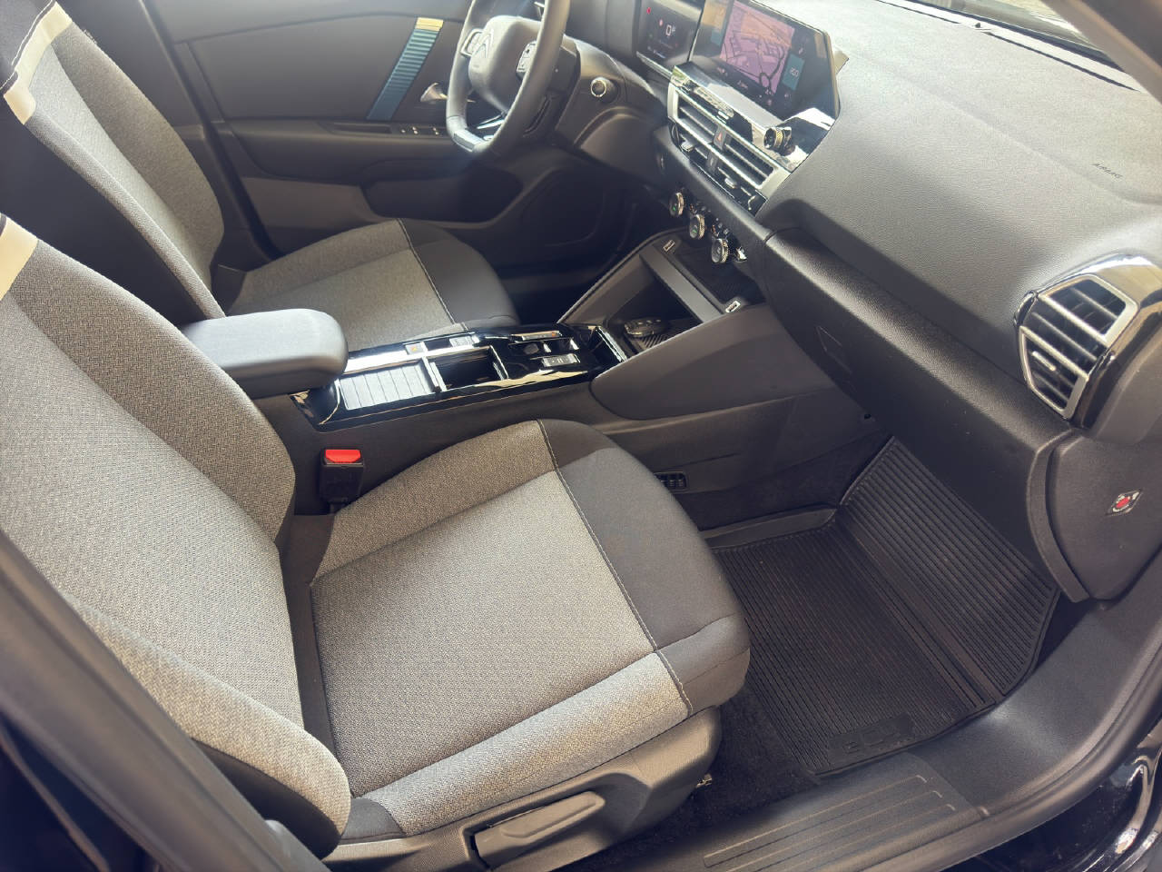 CITROEN e-C4 Swiss Edition-image-12