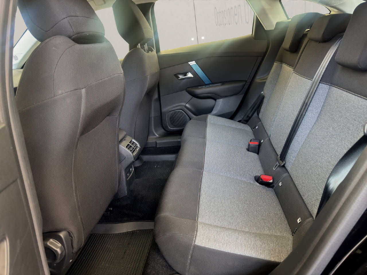 CITROEN e-C4 Swiss Edition-image-19