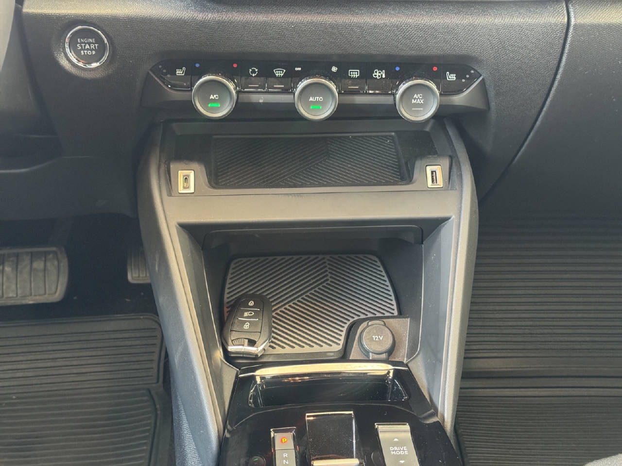 CITROEN e-C4 Swiss Edition-image-17