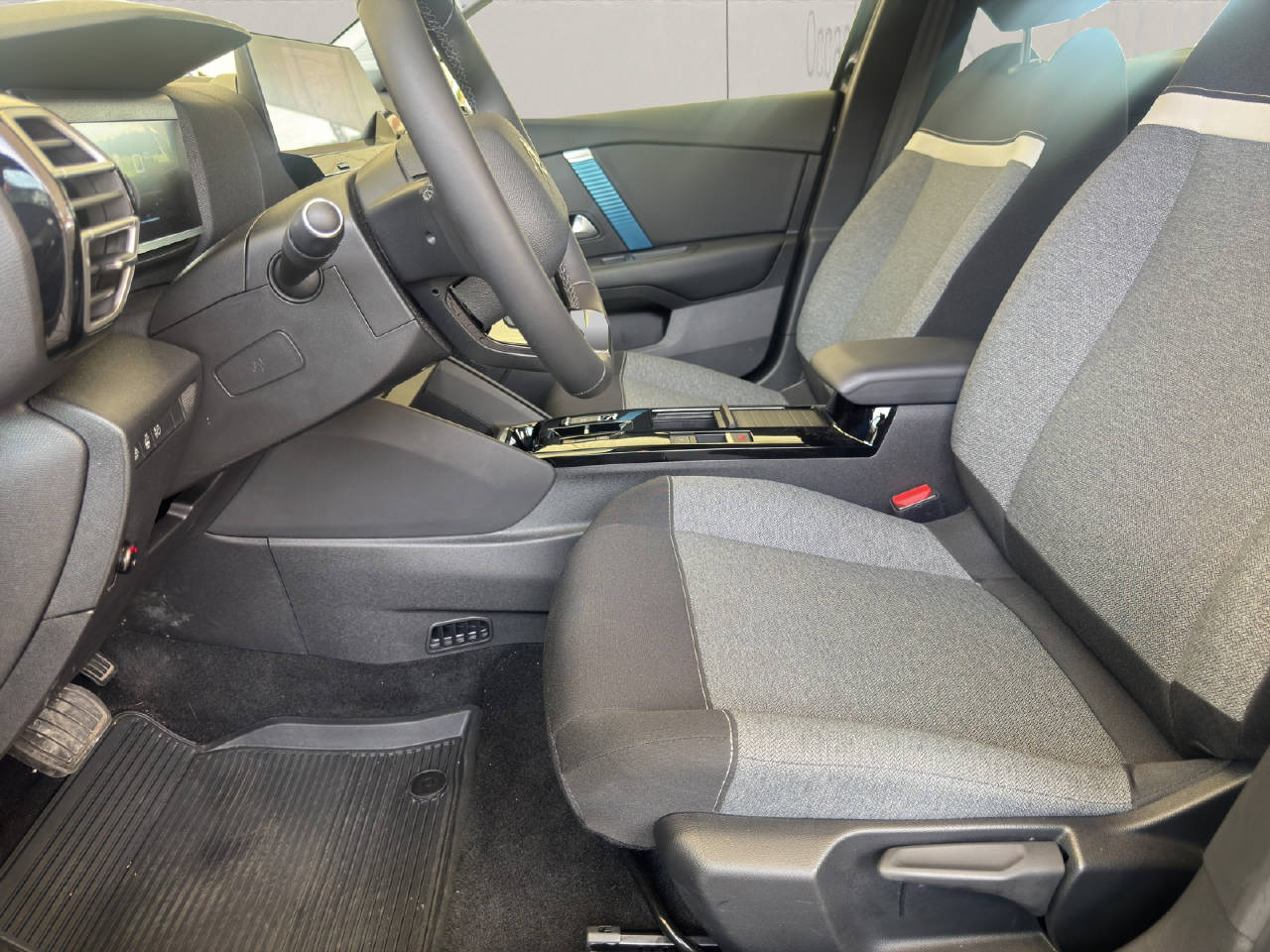 CITROEN e-C4 Swiss Edition-image-10