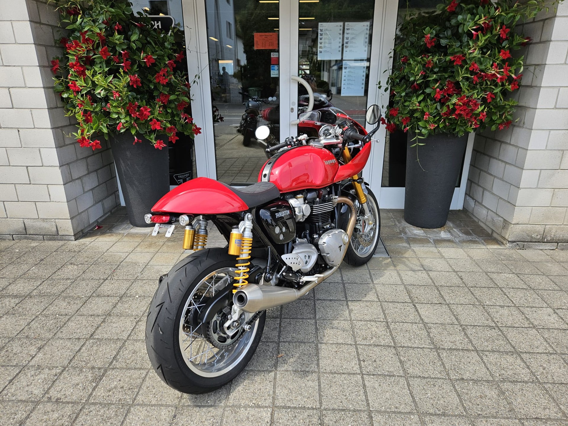 TRIUMPH Thruxton R 1200 i ABS-showroom-element-3