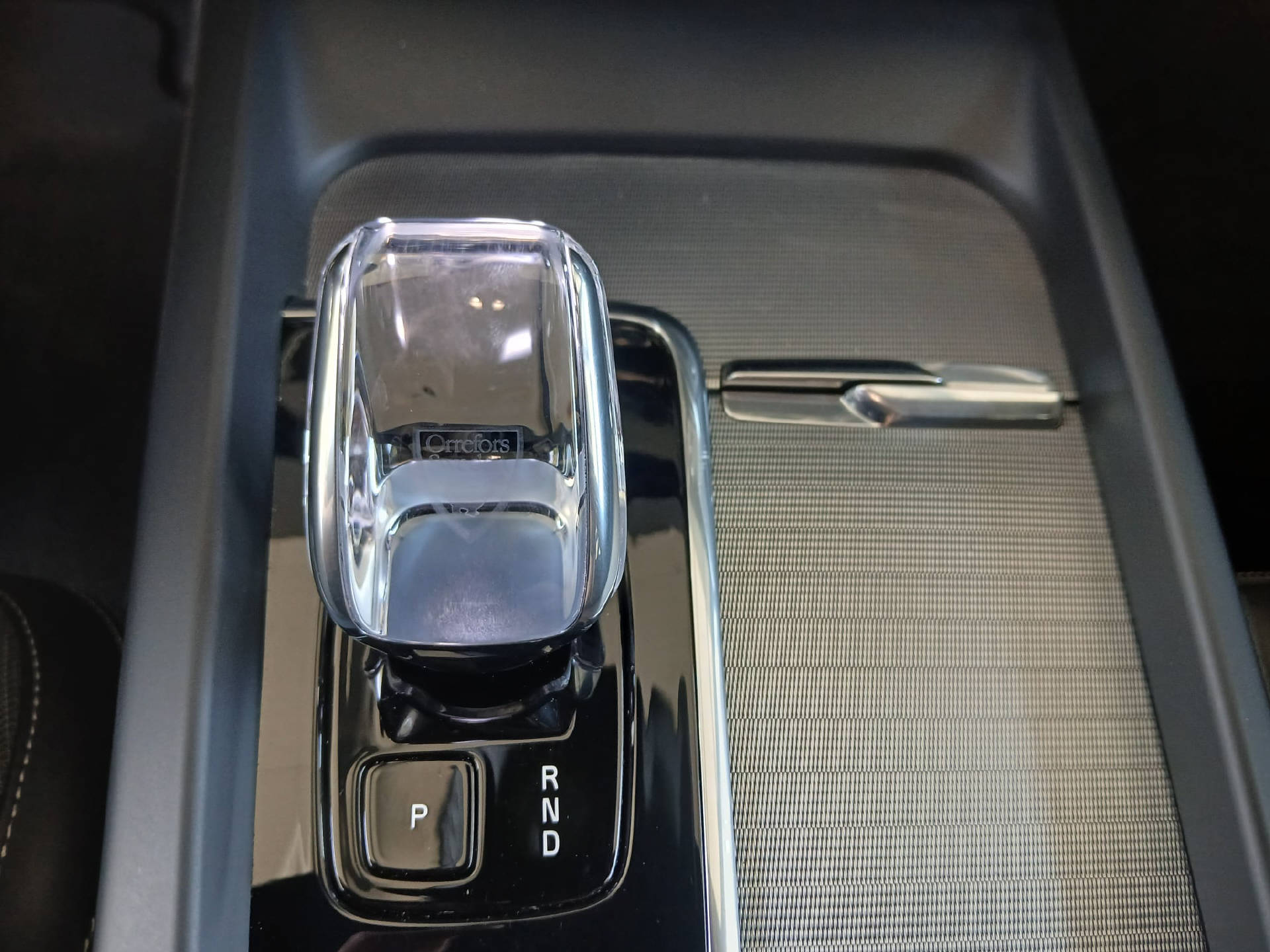 VOLVO XC60 2.0 B5 MH Ultimate Dark AWD-image-11
