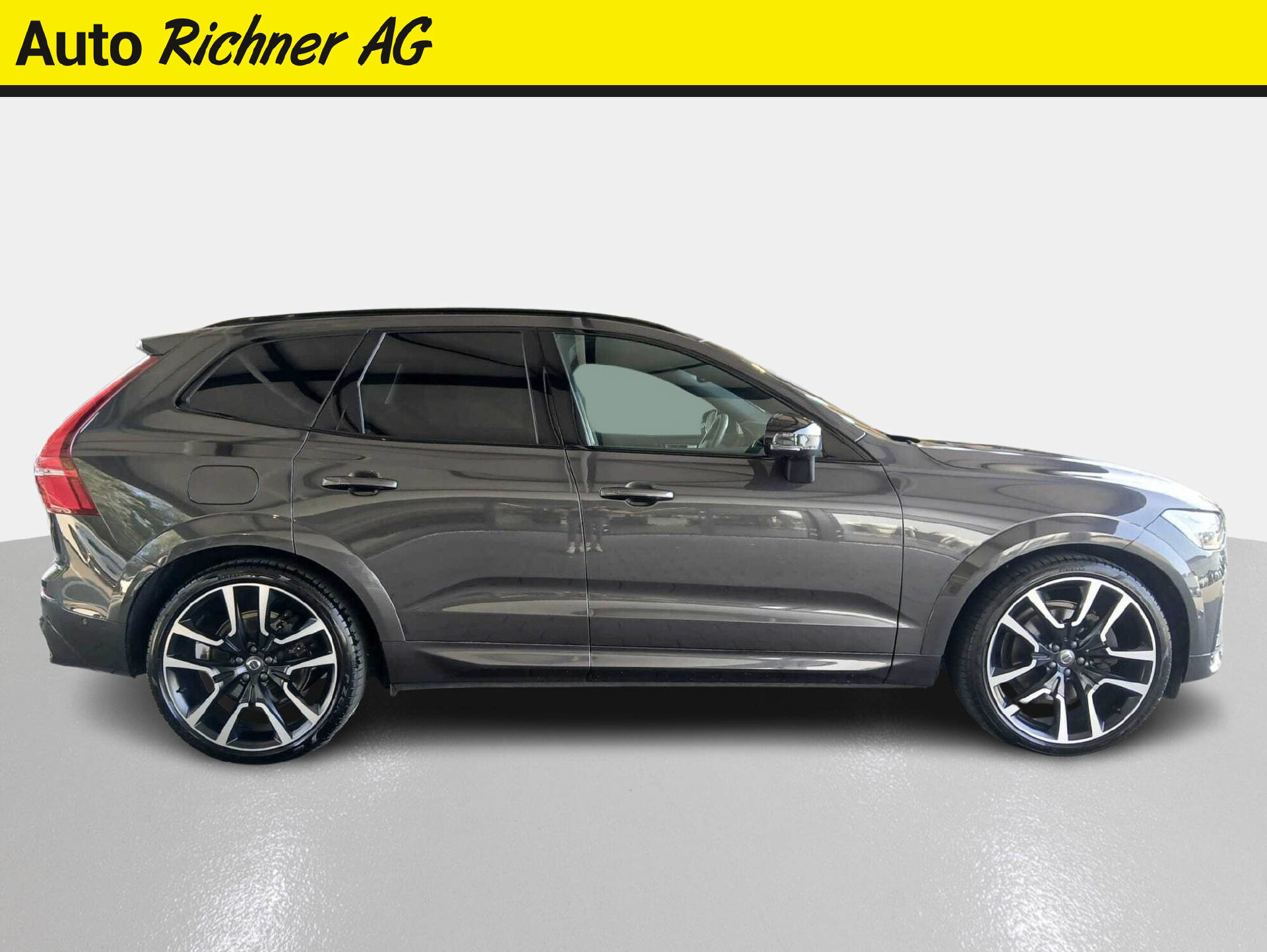 VOLVO XC60 2.0 B5 MH Ultimate Dark AWD-image-2