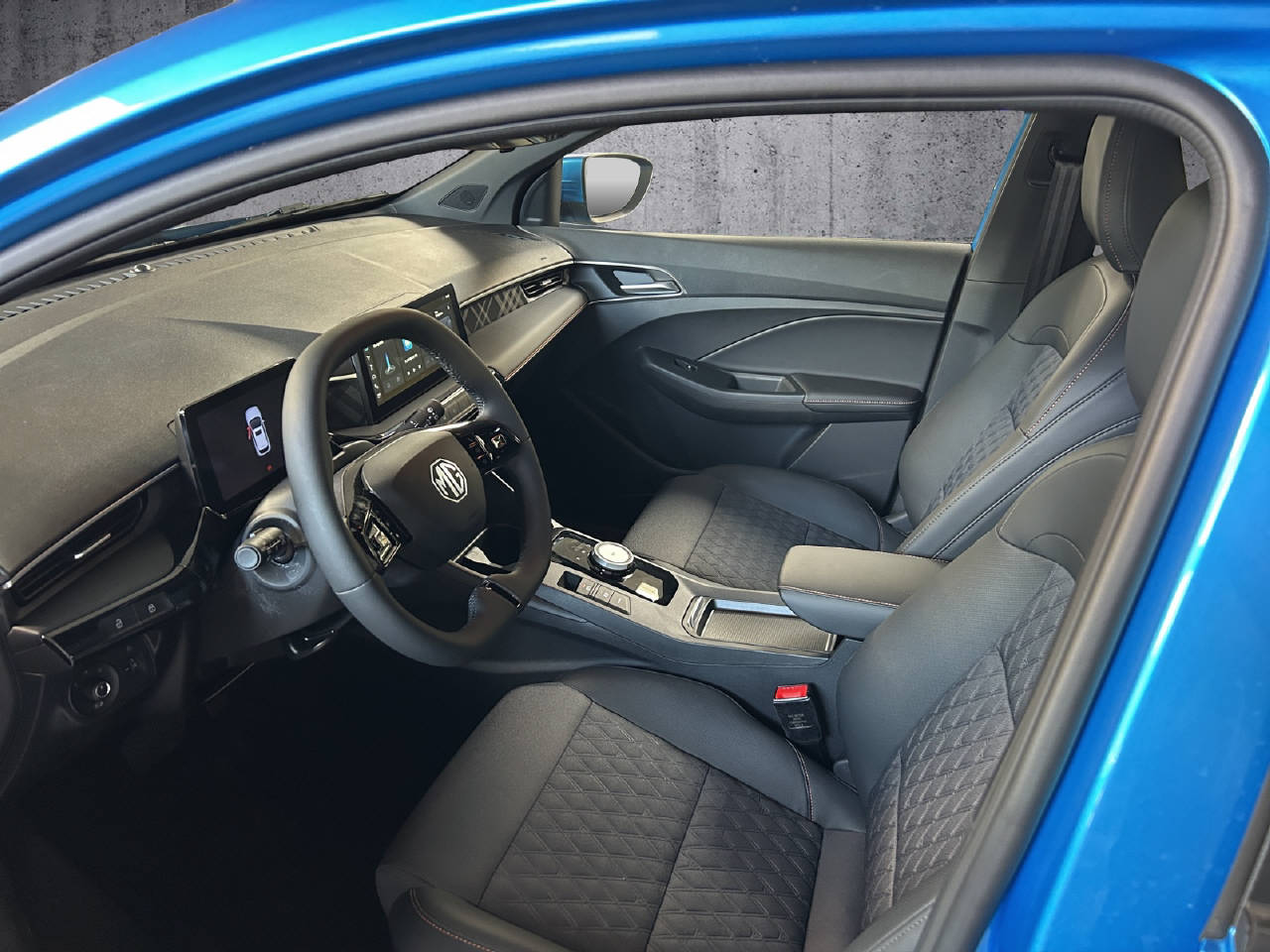 MG 3 1.5 Hybrid Luxury-image-4