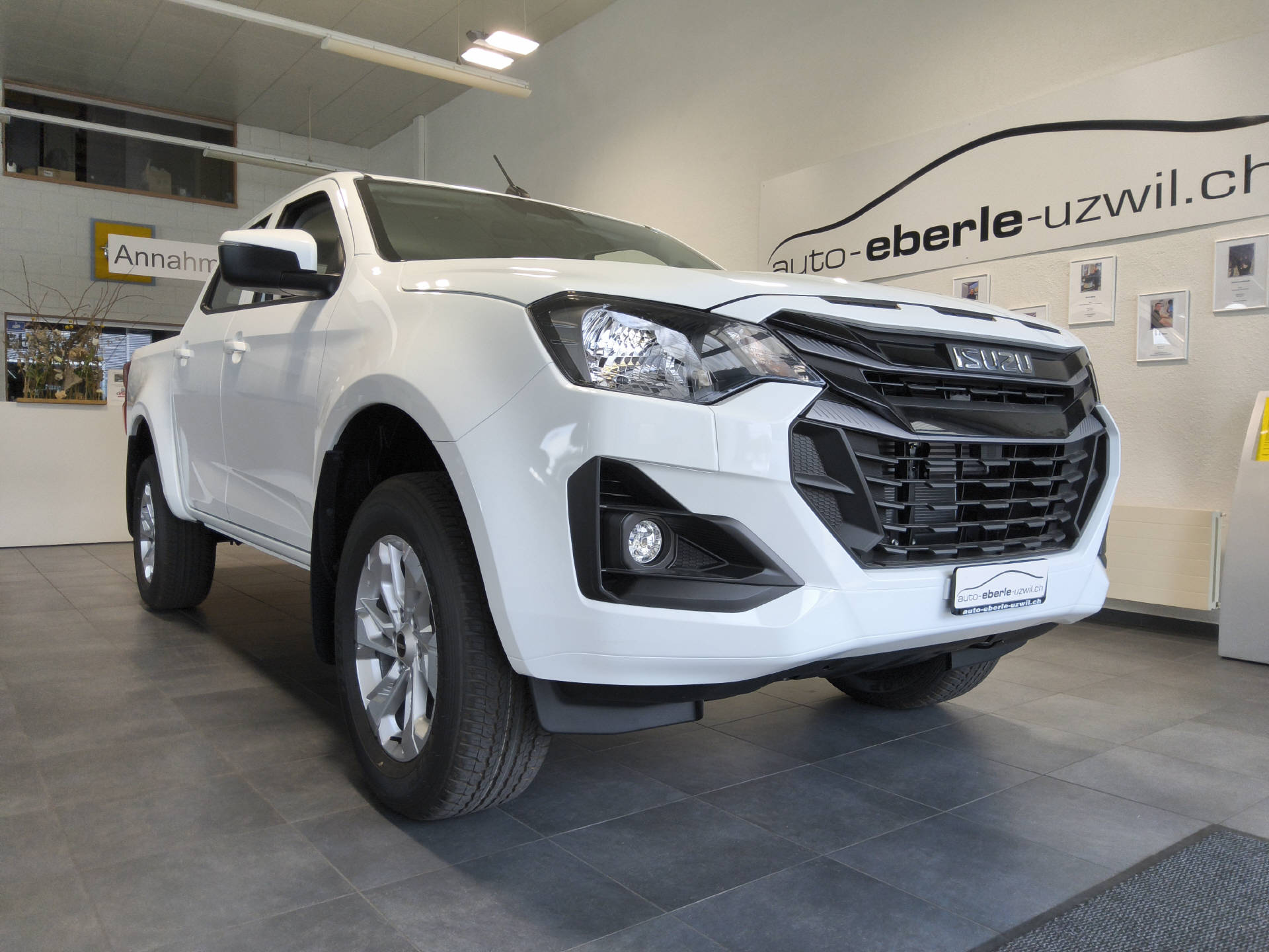 ISUZU D-Max Crew Pick-up 2.2 DDi Evolution 4x4-image-2