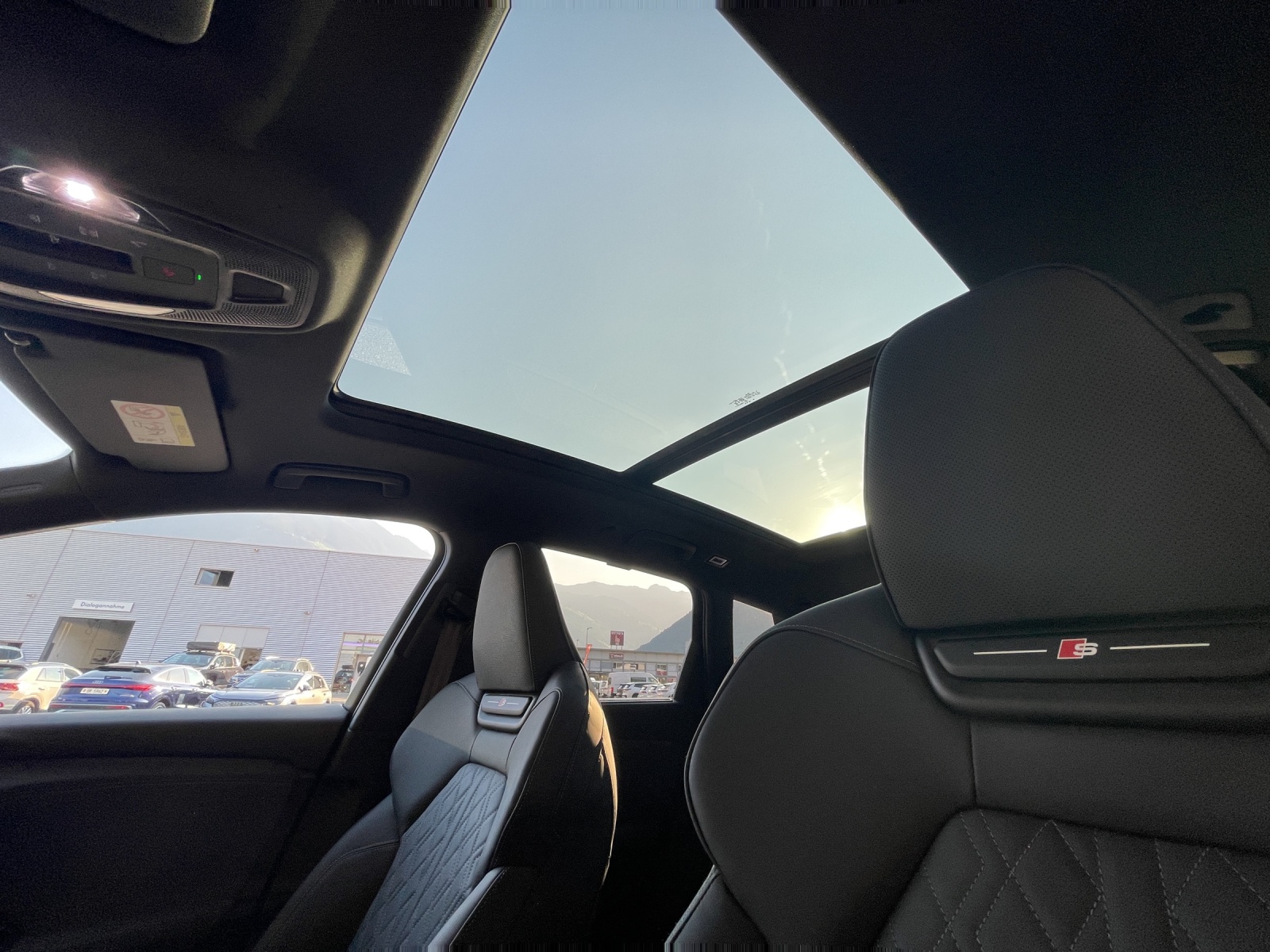 AUDI Q6 e-tron quattro-image-16
