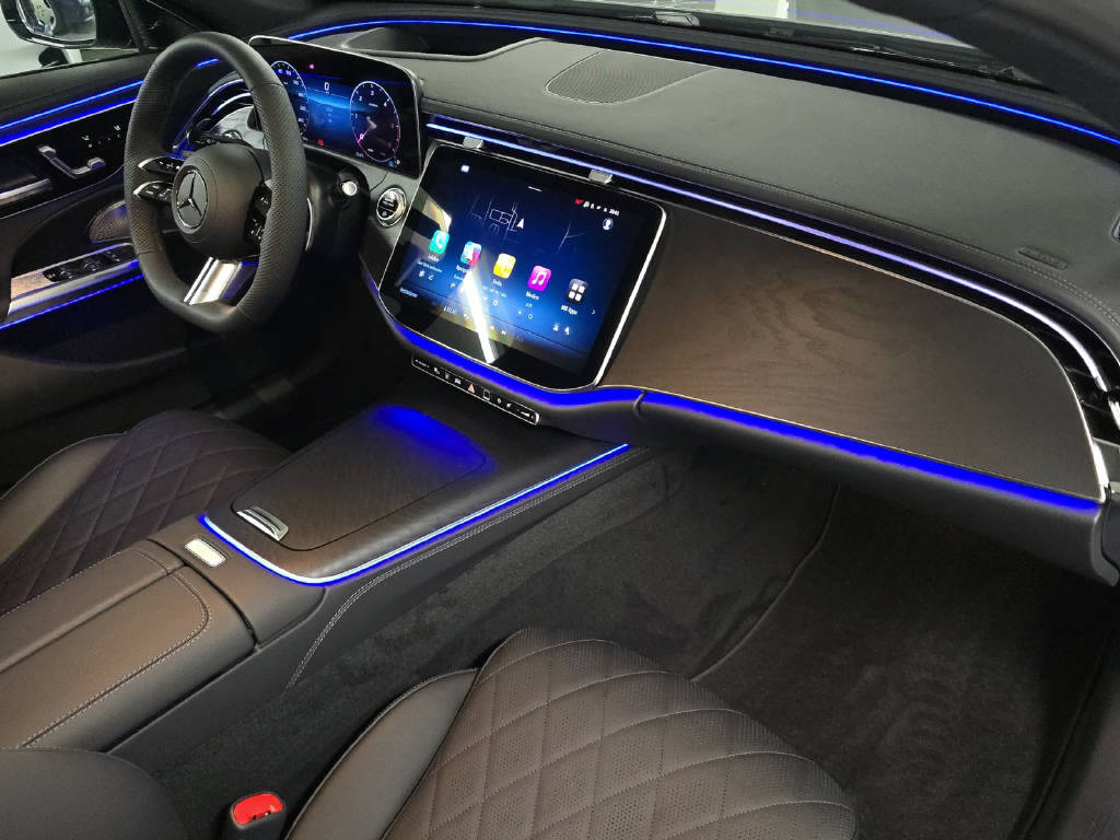 MERCEDES-BENZ E 450 d AMG Line 4Matic T-Modell-image-10