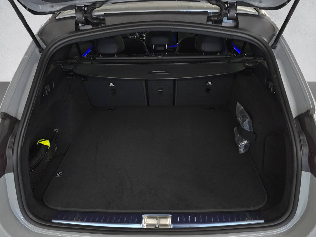 MERCEDES-BENZ E 450 d AMG Line 4Matic T-Modell-image-7