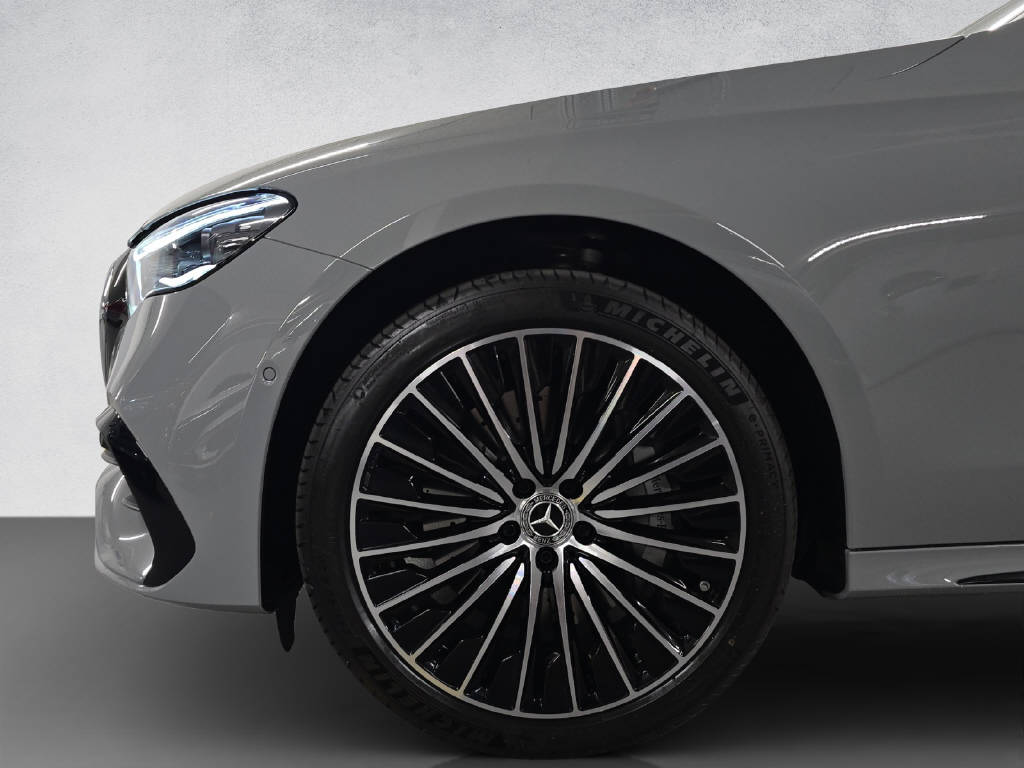 MERCEDES-BENZ E 450 d AMG Line 4Matic T-Modell-image-6