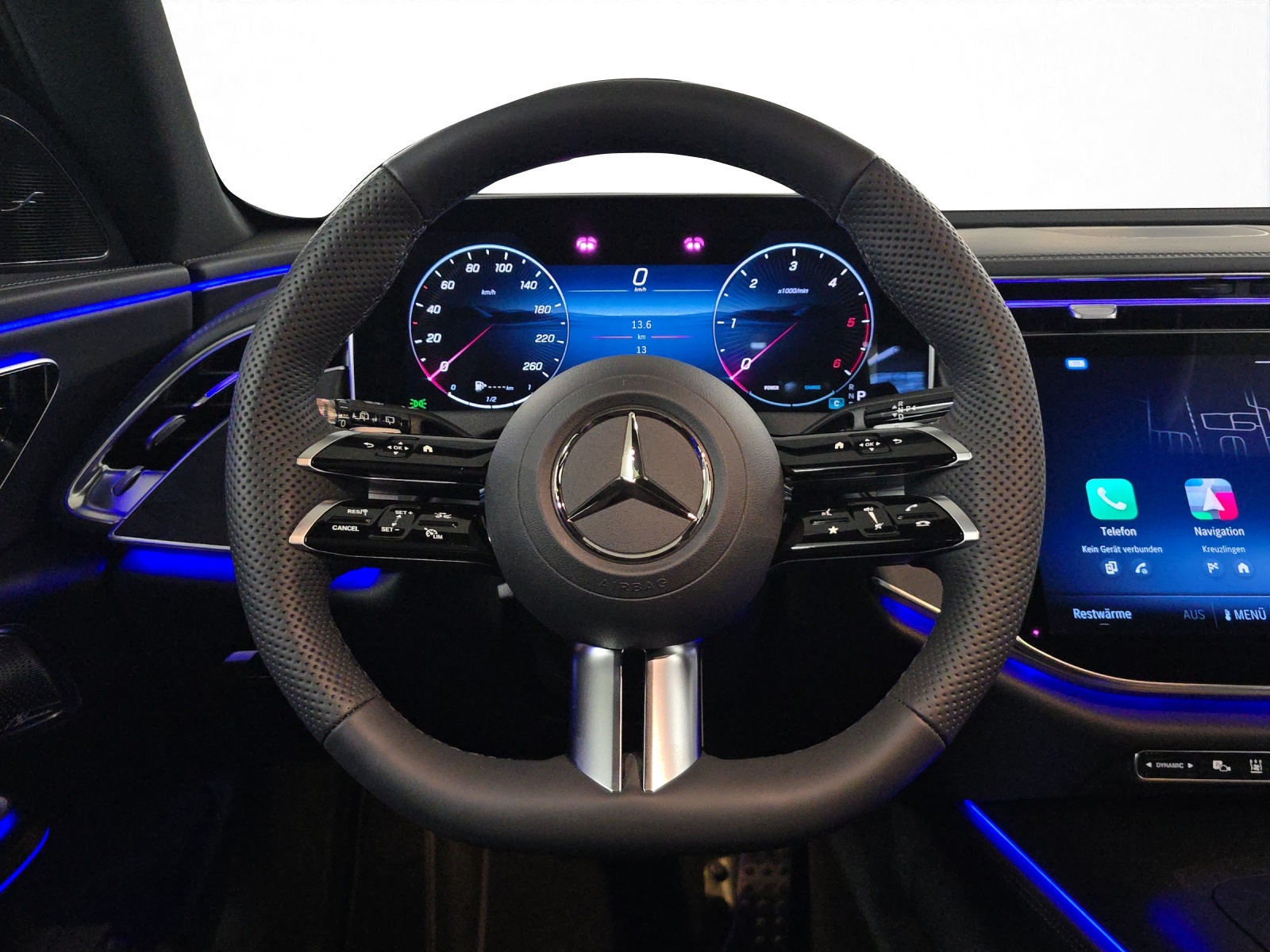MERCEDES-BENZ E 450 d AMG Line 4Matic T-Modell-image-12