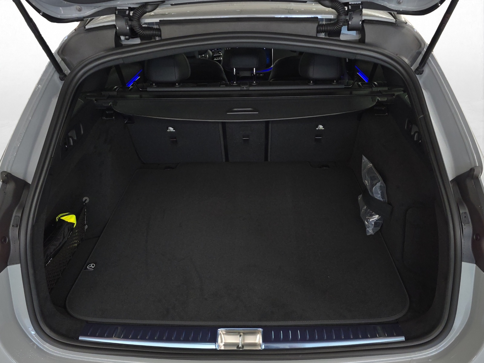 MERCEDES-BENZ E 450 d AMG Line 4Matic T-Modell-image-8