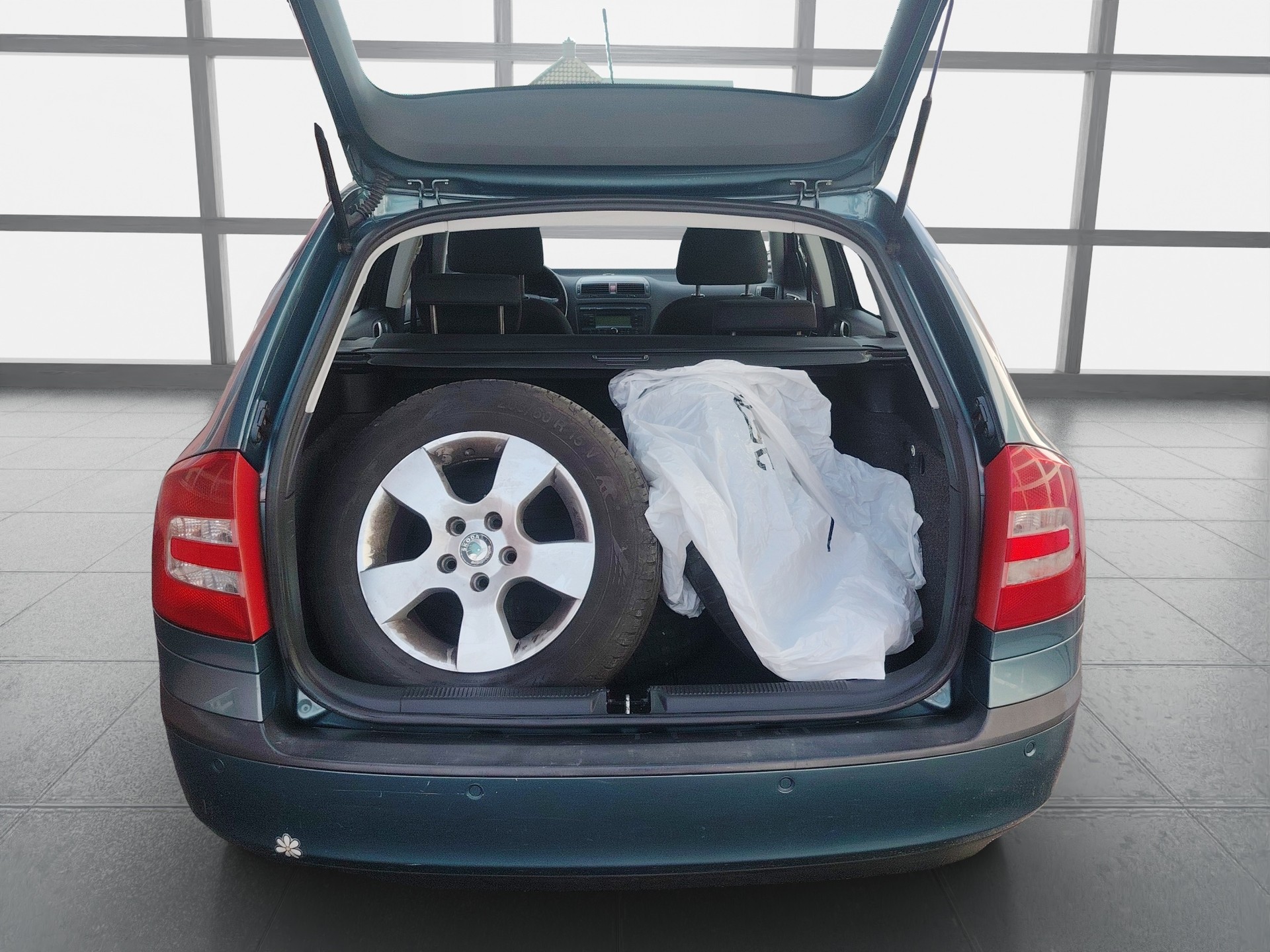 SKODA Octavia 1.9 TDI Swiss Adventure 4x4-image-8