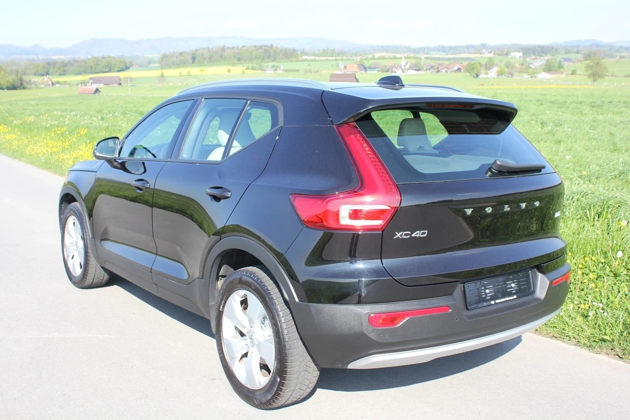 VOLVO XC40 D3 Inscription Geartronic-image-2