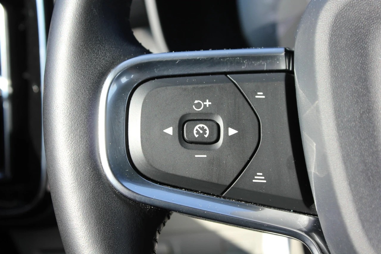 VOLVO XC40 D3 Inscription Geartronic-image-10
