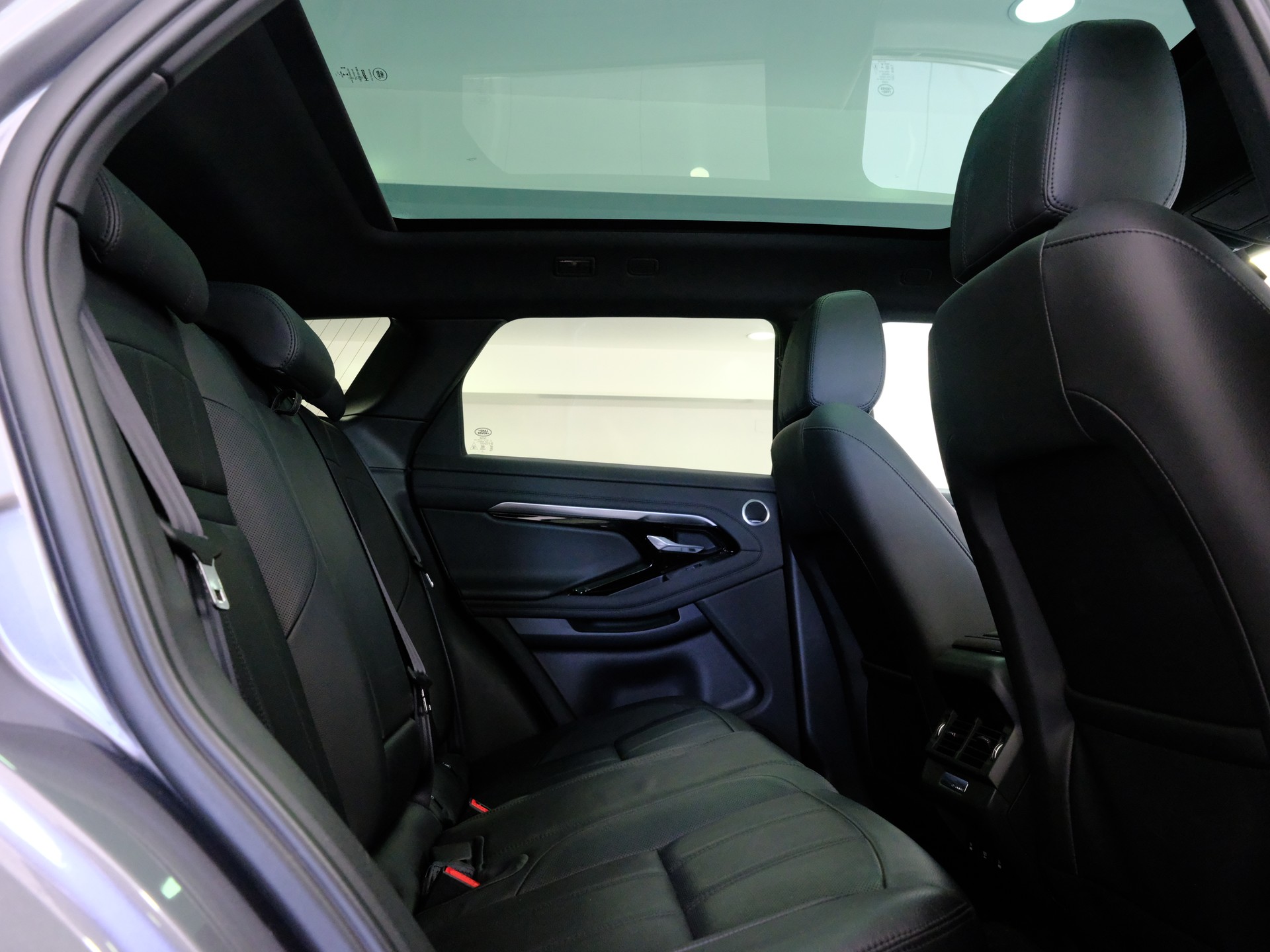 LAND ROVER Range Rover Evoque R-Dynamic P 250 SE AT9-image-13