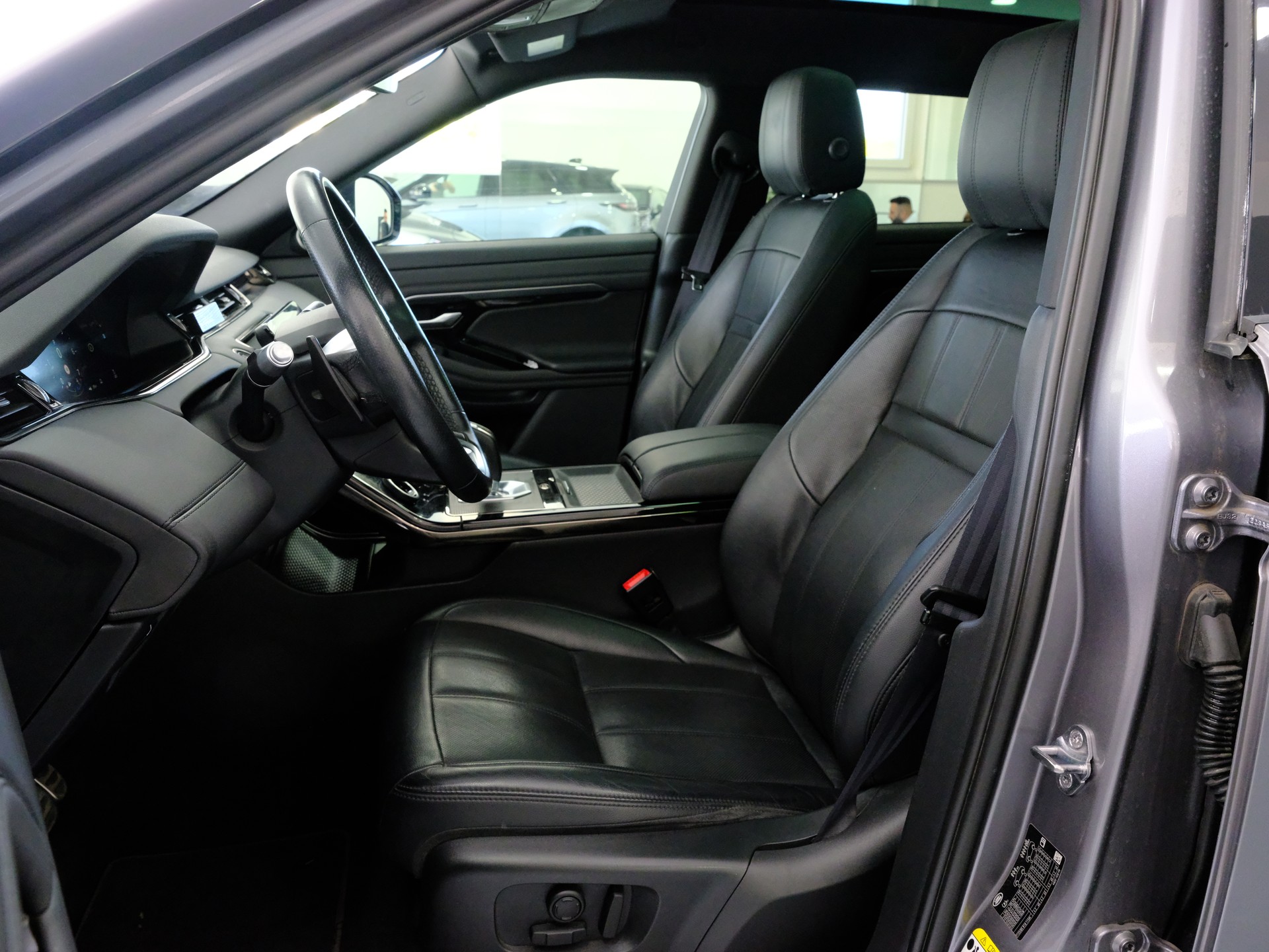 LAND ROVER Range Rover Evoque R-Dynamic P 250 SE AT9-image-10