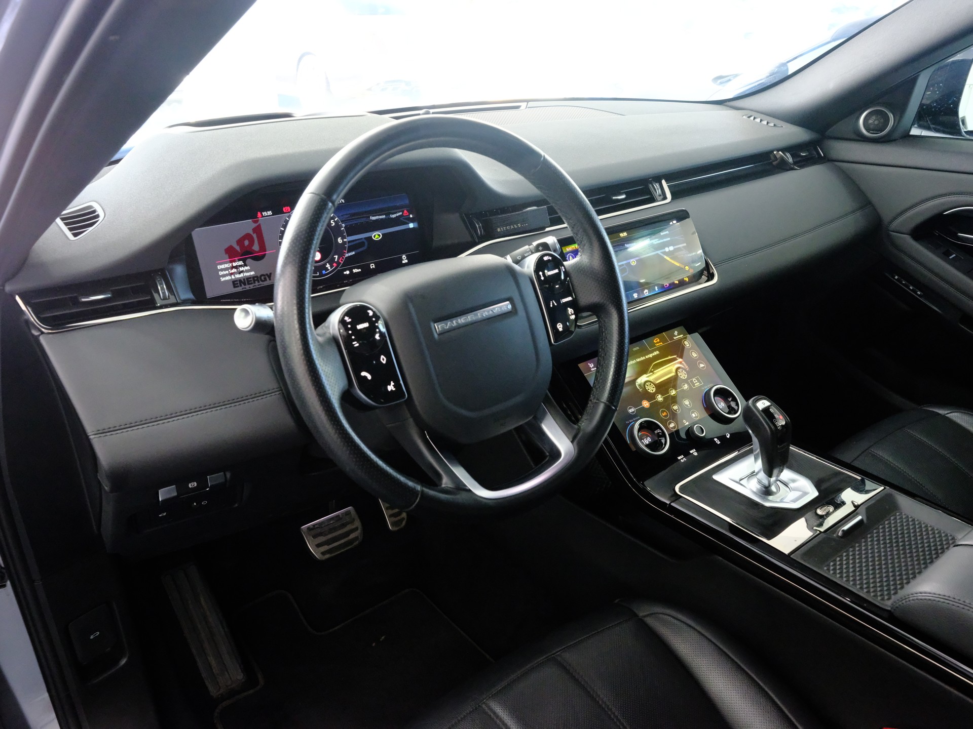 LAND ROVER Range Rover Evoque R-Dynamic P 250 SE AT9-image-9