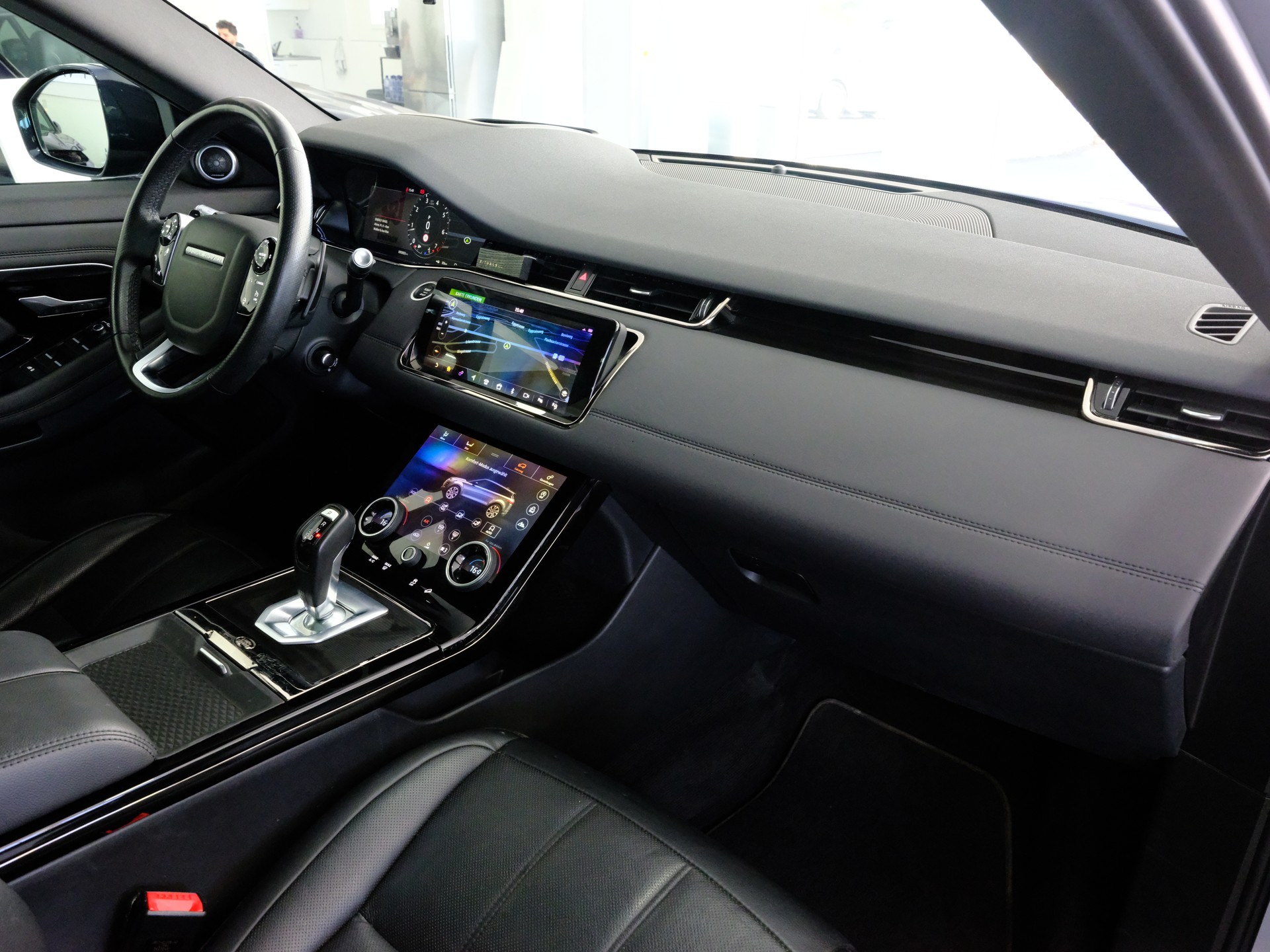 LAND ROVER Range Rover Evoque R-Dynamic P 250 SE AT9-image-11