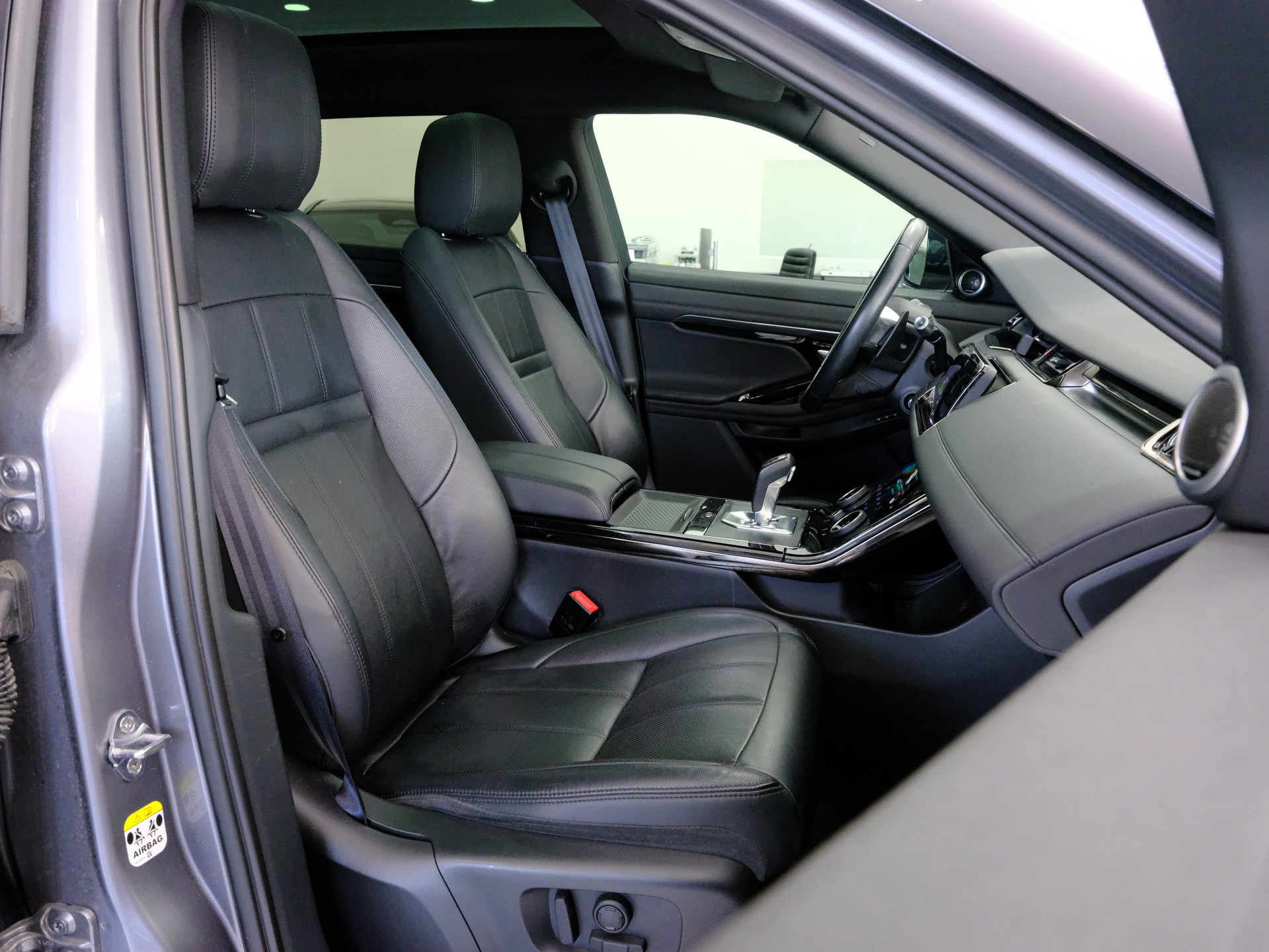LAND ROVER Range Rover Evoque R-Dynamic P 250 SE AT9-image-12