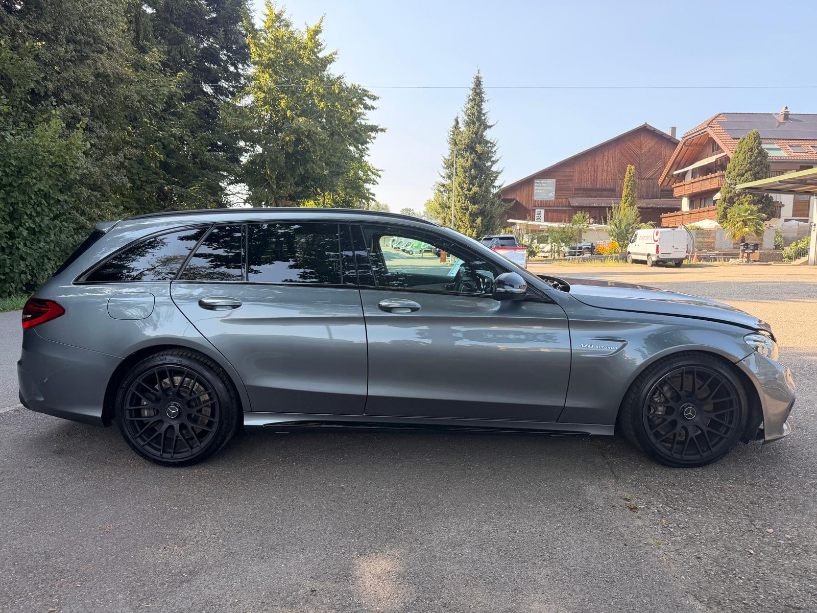 MERCEDES-BENZ C 63 AMG-image-0