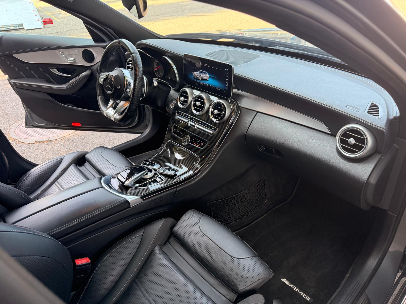 MERCEDES-BENZ C 63 AMG-image-13