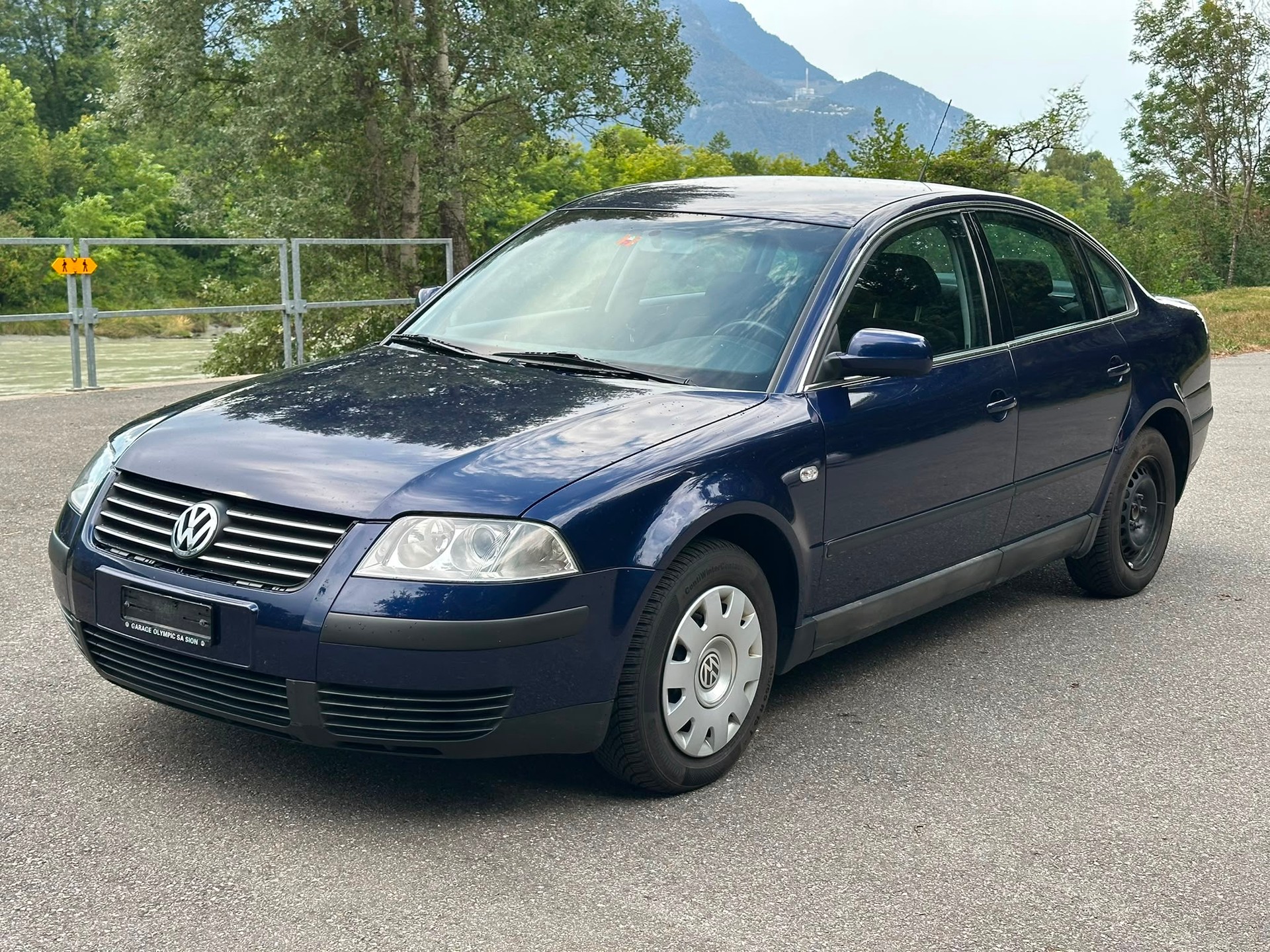 VW Passat 1.8 T Comfortline-image-3