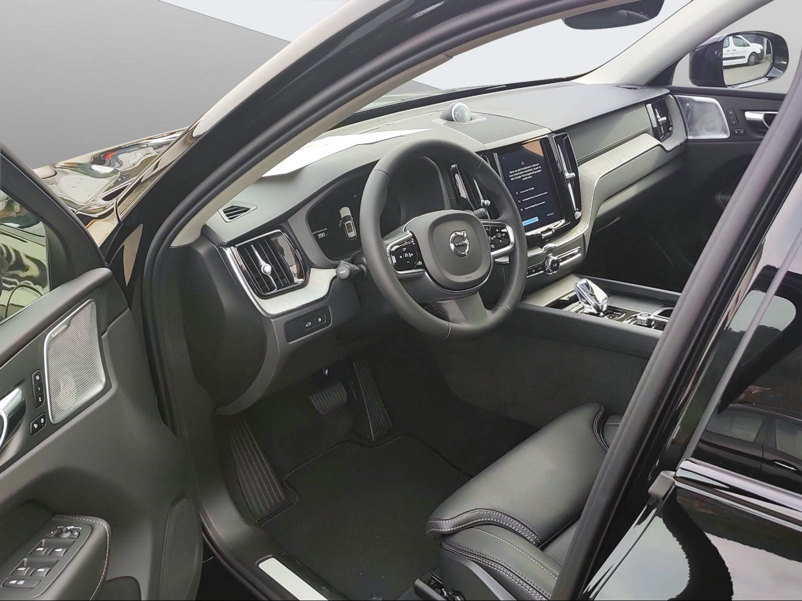 VOLVO XC60 2.0 T8 TE XCLUSIVE Ultra Dark eAWD-image-10