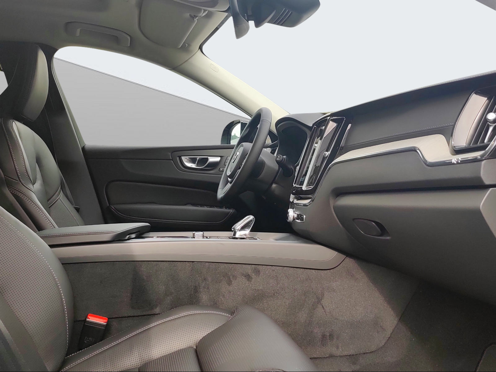 VOLVO XC60 2.0 T8 TE XCLUSIVE Ultra Dark eAWD-image-13