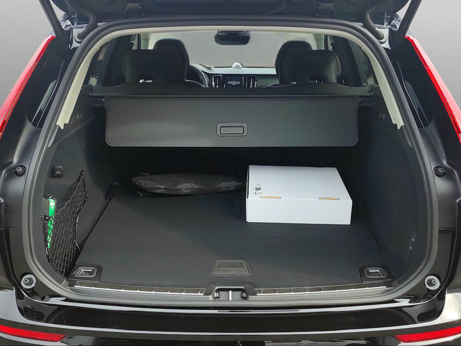 VOLVO XC60 2.0 T8 TE XCLUSIVE Ultra Dark eAWD-image-9
