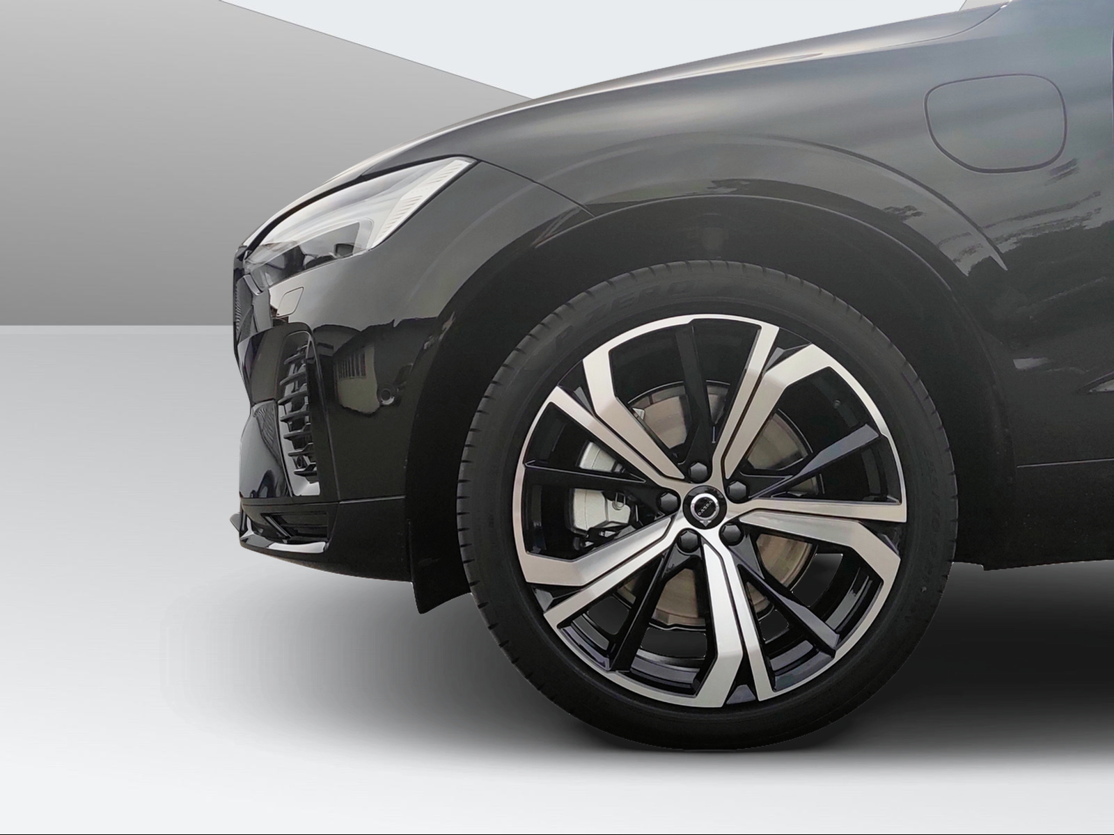 VOLVO XC60 2.0 T8 TE XCLUSIVE Ultra Dark eAWD-image-8