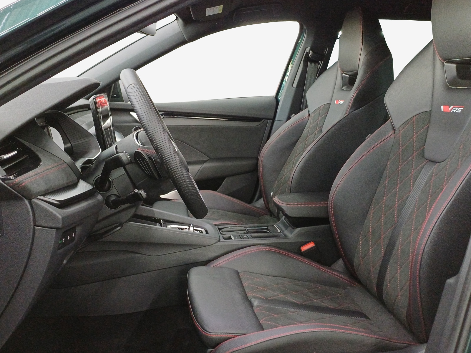 SKODA Octavia Combi 2.0 TSI DSG RS 30 Years Edition-image-7