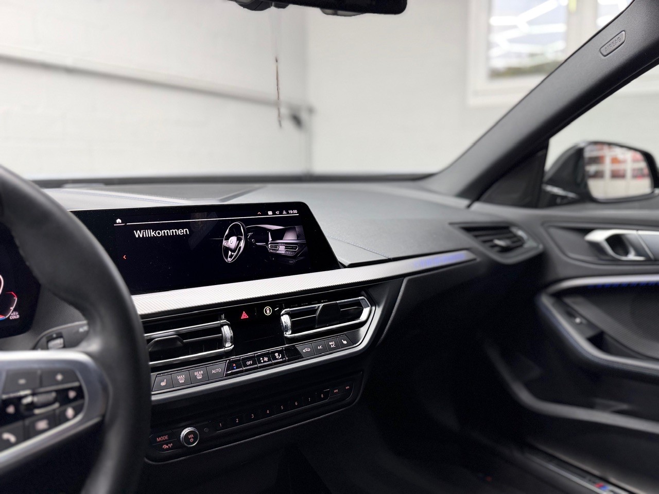 BMW 220d Gran Coupé xDrive M Sport Steptronic-image-17
