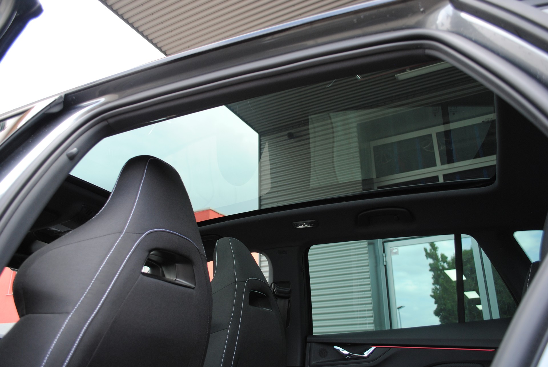 SKODA Kamiq 1.5 TSI Monte Carlo DSG-image-8