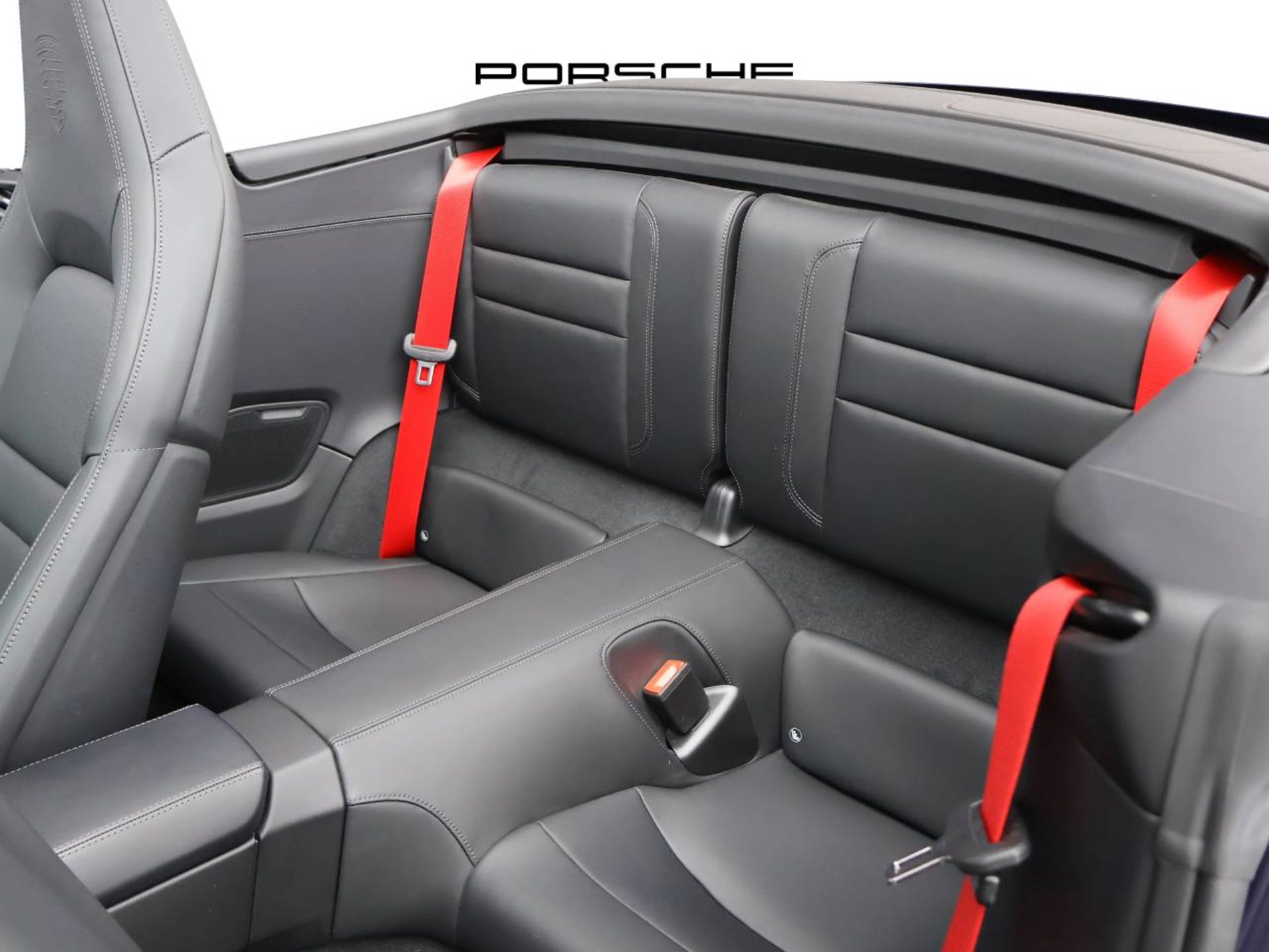 PORSCHE 911 Carrera Cabriolet-image-14