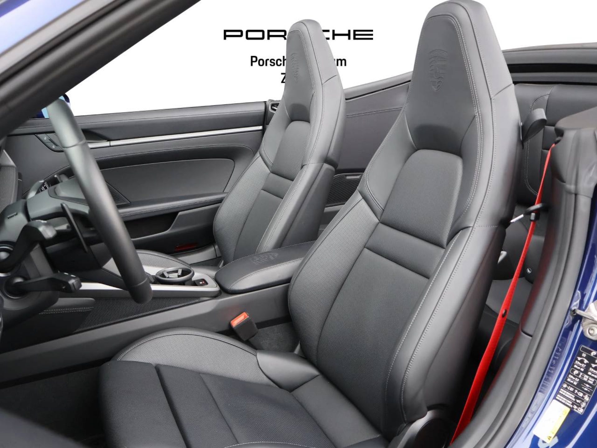 PORSCHE 911 Carrera Cabriolet-image-4