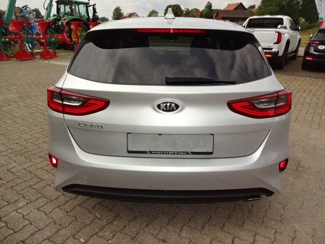 KIA Ceed 1.4 T-GDi Style DCT-image-3
