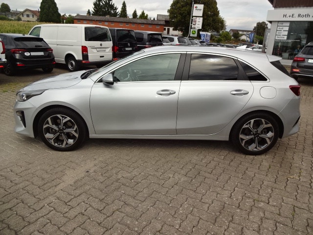 KIA Ceed 1.4 T-GDi Style DCT-image-1