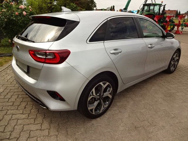 KIA Ceed 1.4 T-GDi Style DCT-image-4